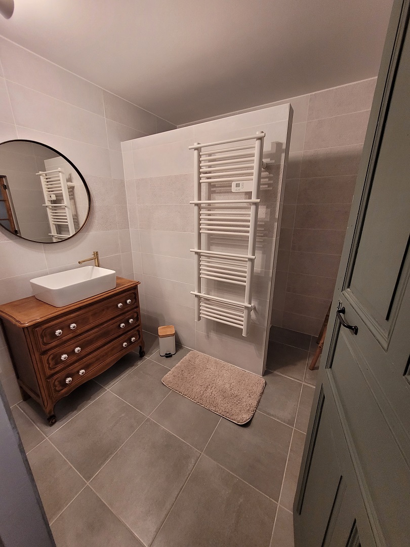 3 bedroom Commercial in Cessenon Sur Orb, Herault, France – s289000ee