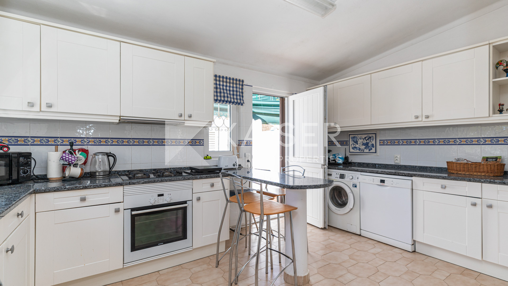 4 bedroom Villa house in Albufeira, Portugal – KP1340