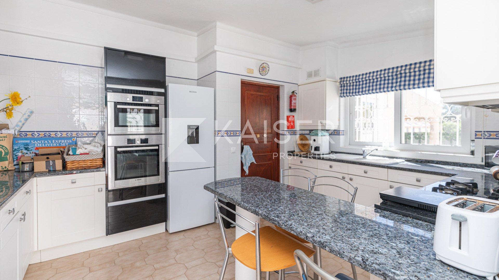4 bedroom Villa house in Albufeira, Portugal – KP1340