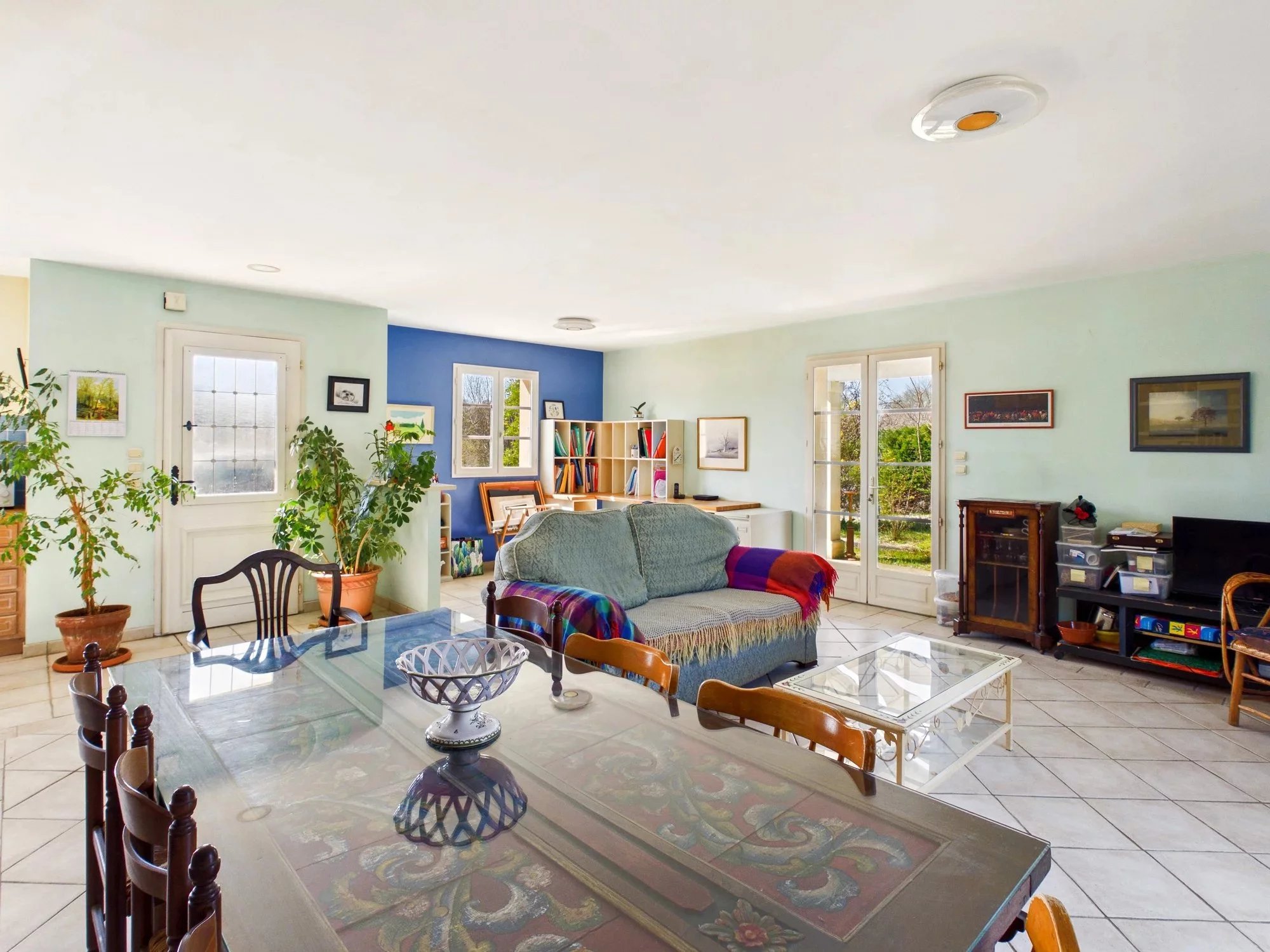 Charming 2-Bed Bungalow within Walking Distance of Amenities, Aquitaine – France – BVI84598