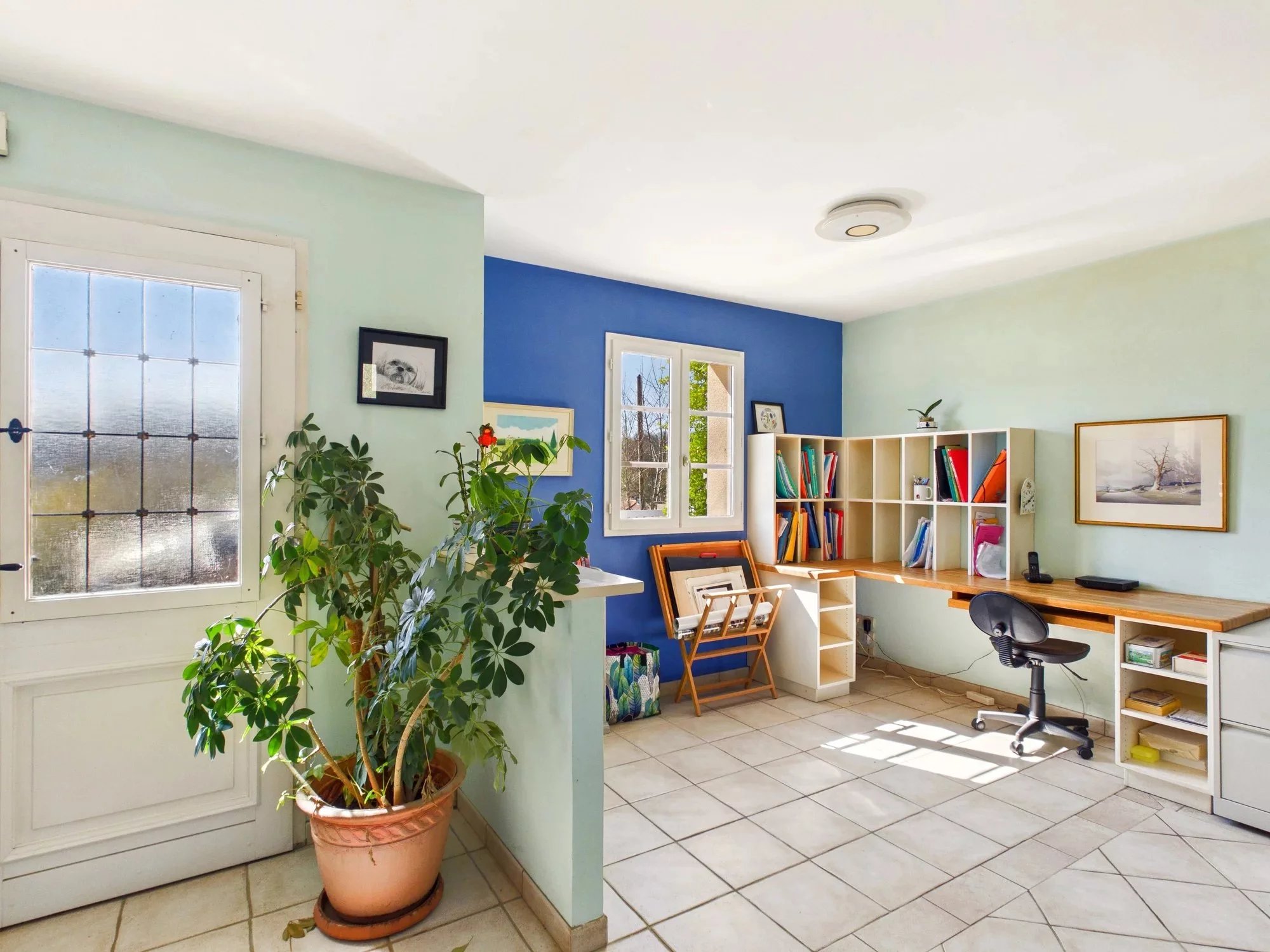 Charming 2-Bed Bungalow within Walking Distance of Amenities, Aquitaine – France – BVI84598