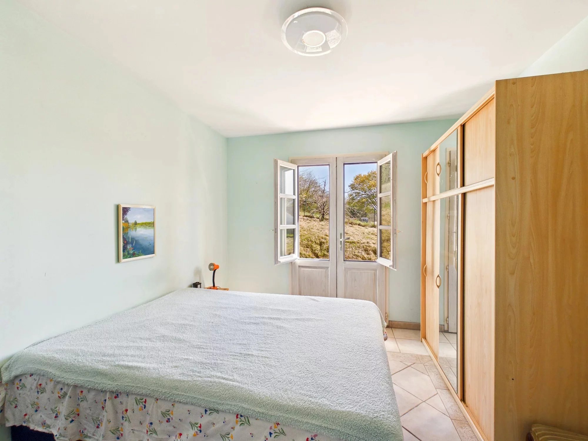 Charming 2-Bed Bungalow within Walking Distance of Amenities, Aquitaine – France – BVI84598