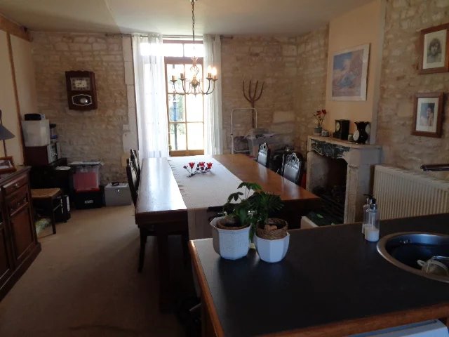 Characterful 4 bedroom village house to finish renovating, Poitou-Charentes – France – BVI76897