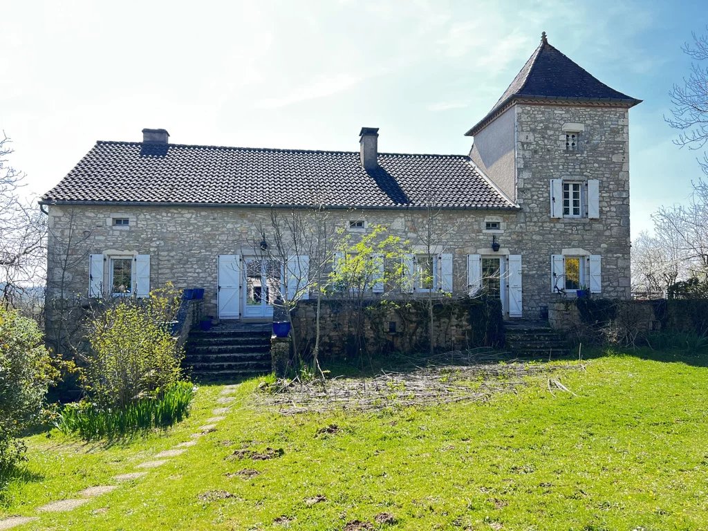 Impressive maison de maître with two barns, cazelle and bread oven close to Saint-Cirq-Lapopie, Midi-Pyrénées – France – BVI85124
