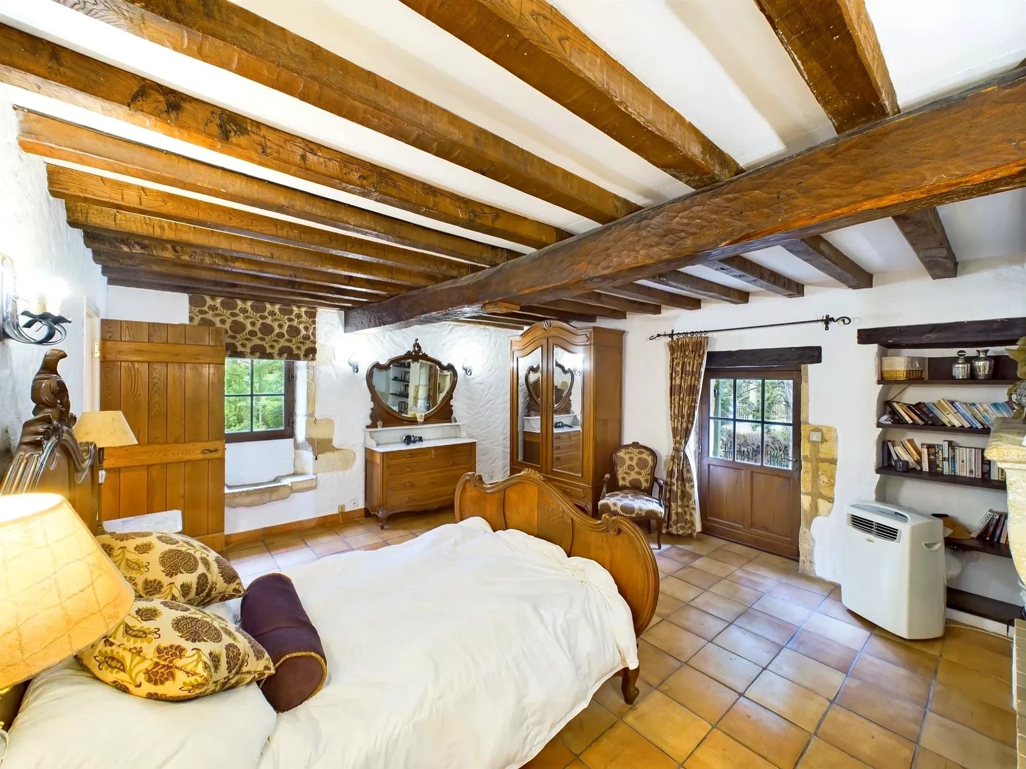 Stunning Riverside Farmhouse on the Banks of the Dordogne, Aquitaine – France – BVI81622