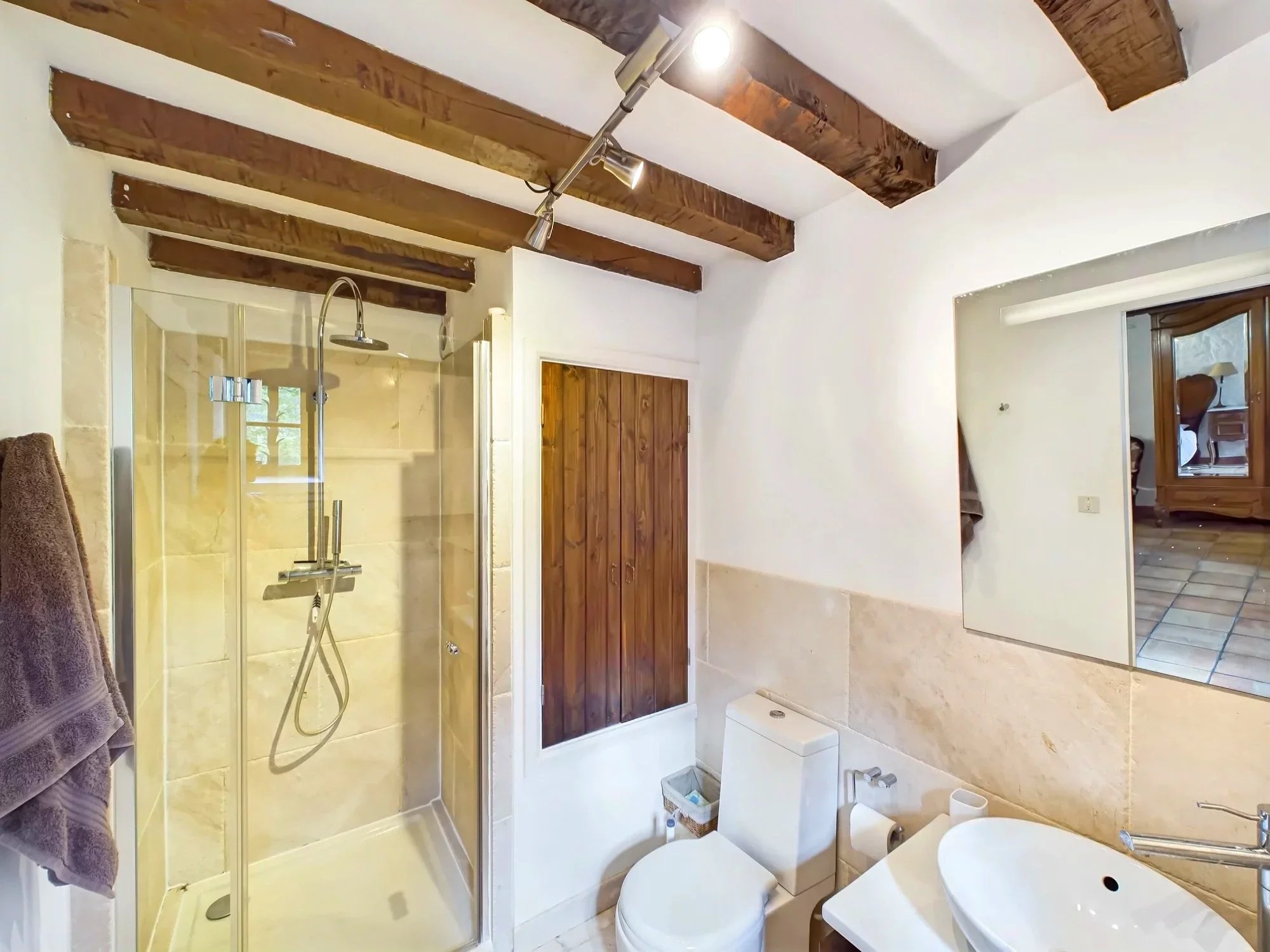 Stunning Riverside Farmhouse on the Banks of the Dordogne, Aquitaine – France – BVI81622