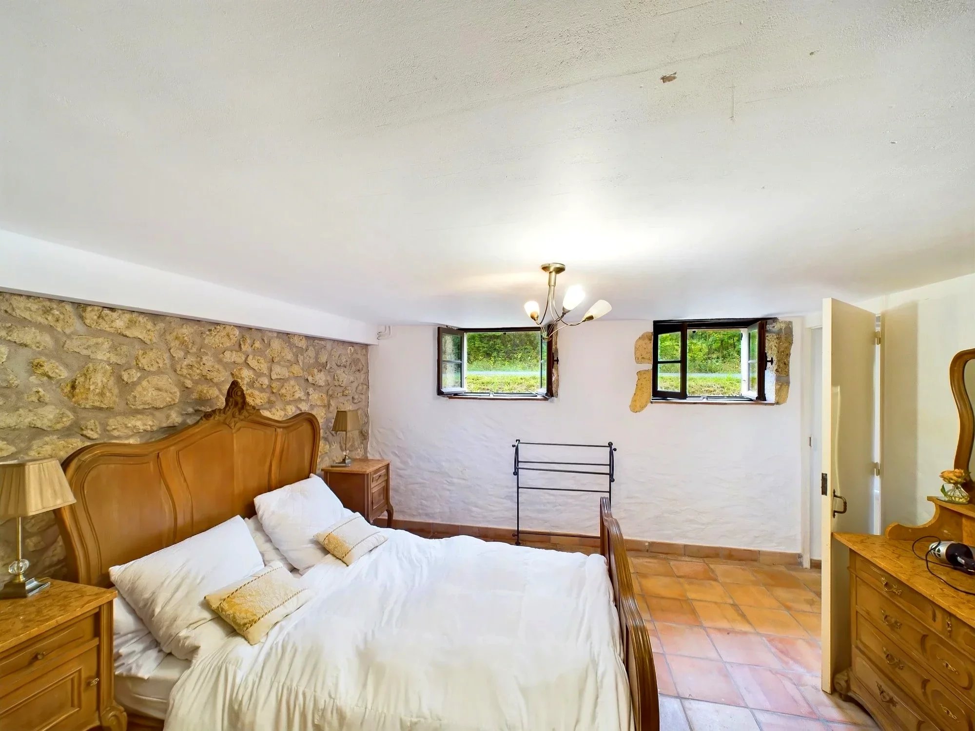 Stunning Riverside Farmhouse on the Banks of the Dordogne, Aquitaine – France – BVI81622