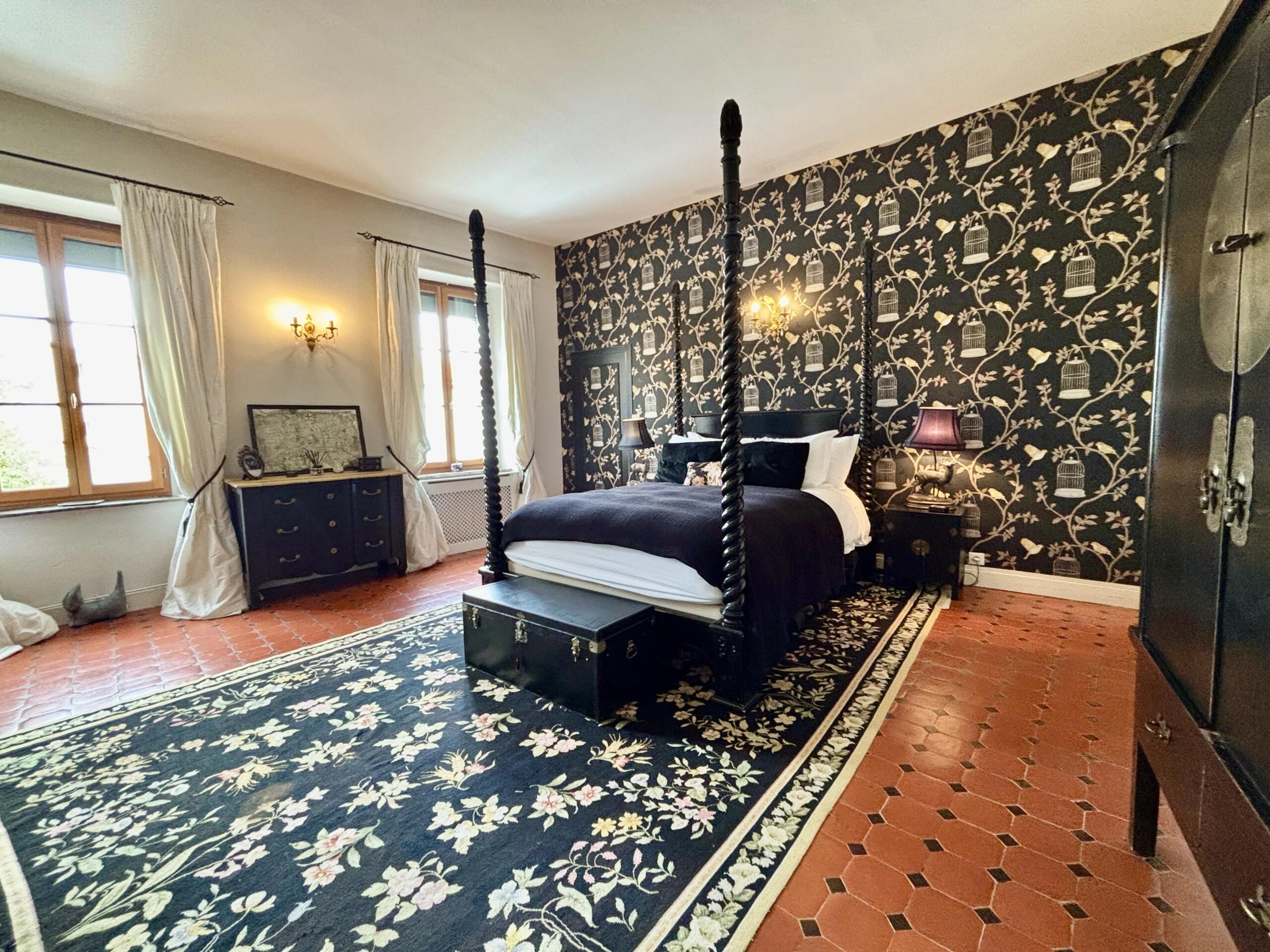 Former presbytery transformed with a luxurious finish inside and out, featuring walled garden and pool, Languedoc-Roussillon – France – BVI80965