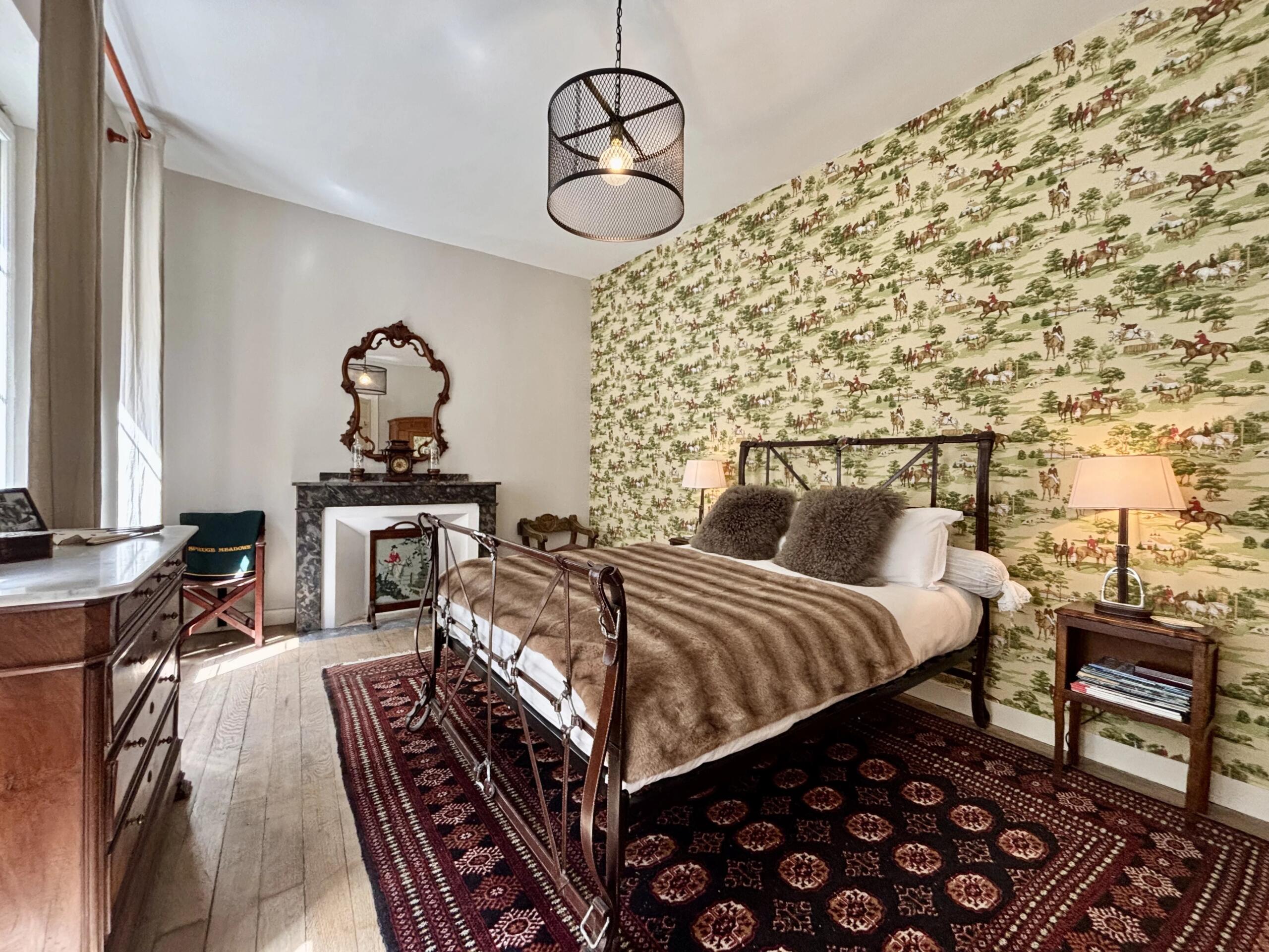 Former presbytery transformed with a luxurious finish inside and out, featuring walled garden and pool, Languedoc-Roussillon – France – BVI80965