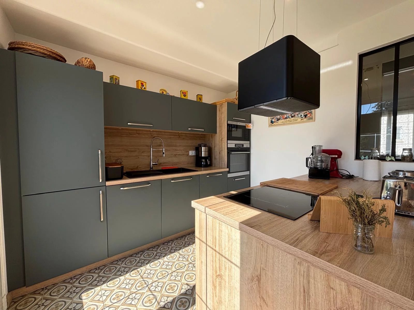 Gorgeous renovated, light and bright family home in quiet location, Aquitaine – France – BVI85209