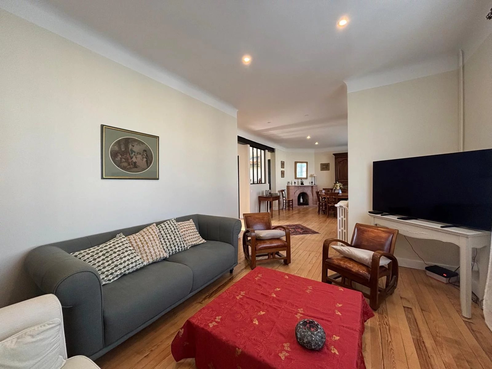 Gorgeous renovated, light and bright family home in quiet location, Aquitaine – France – BVI85209