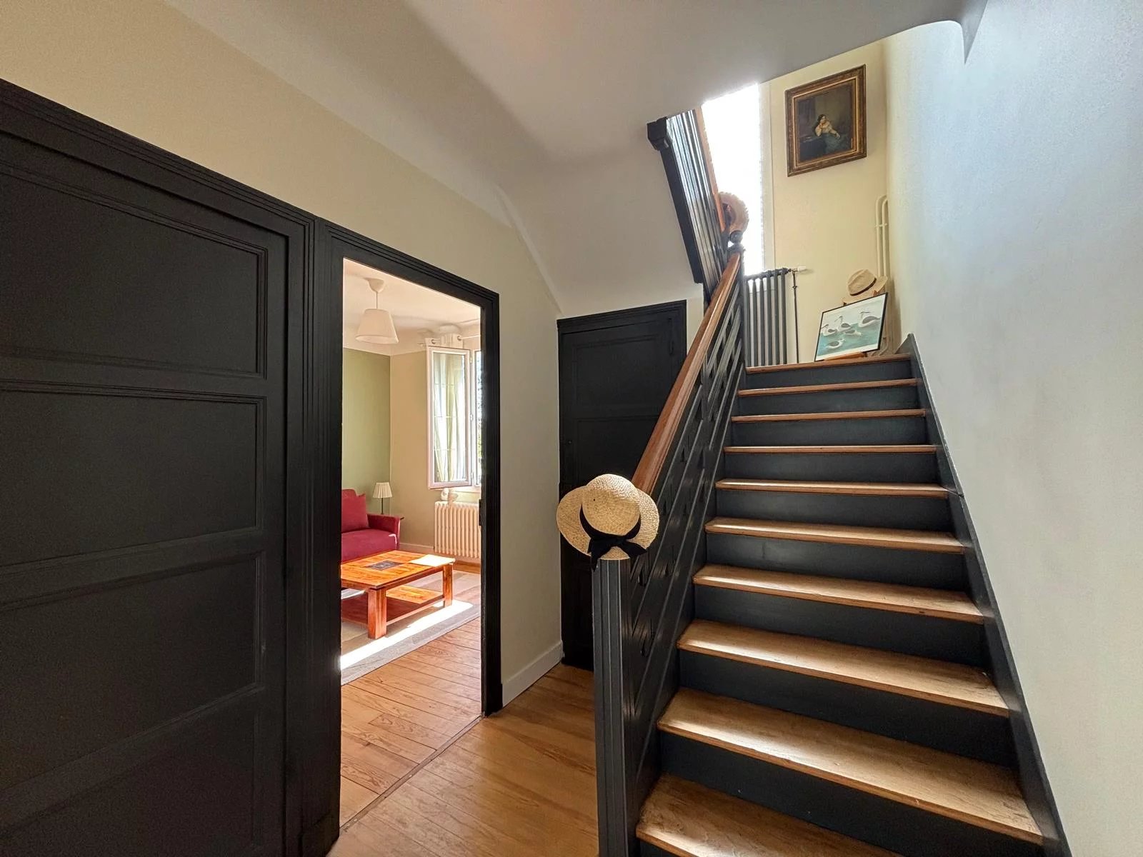 Gorgeous renovated, light and bright family home in quiet location, Aquitaine – France – BVI85209