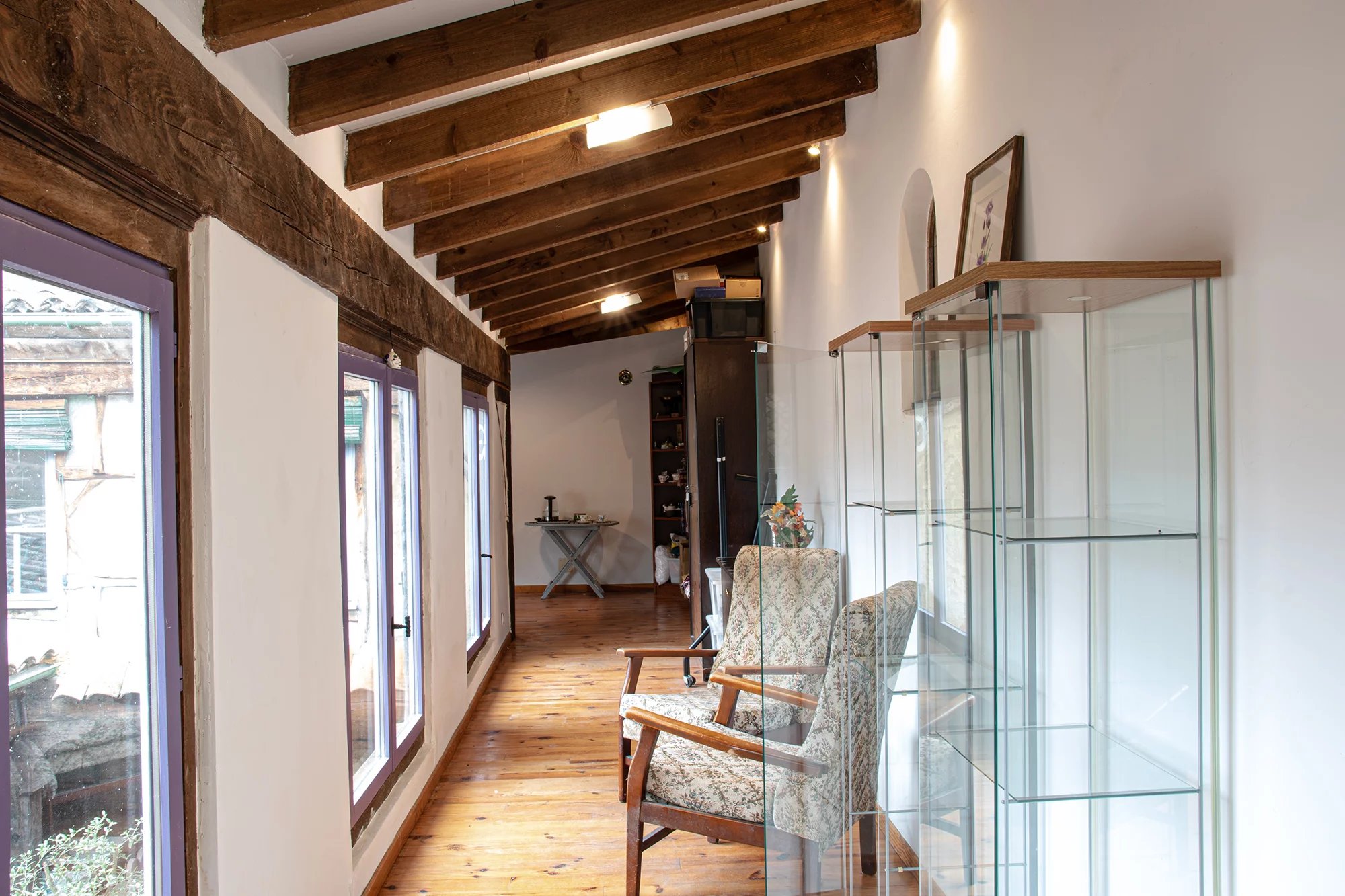 A unique  ‘arty’ and beautiful property in a glorious location, Languedoc-Roussillon – France – BVI81820