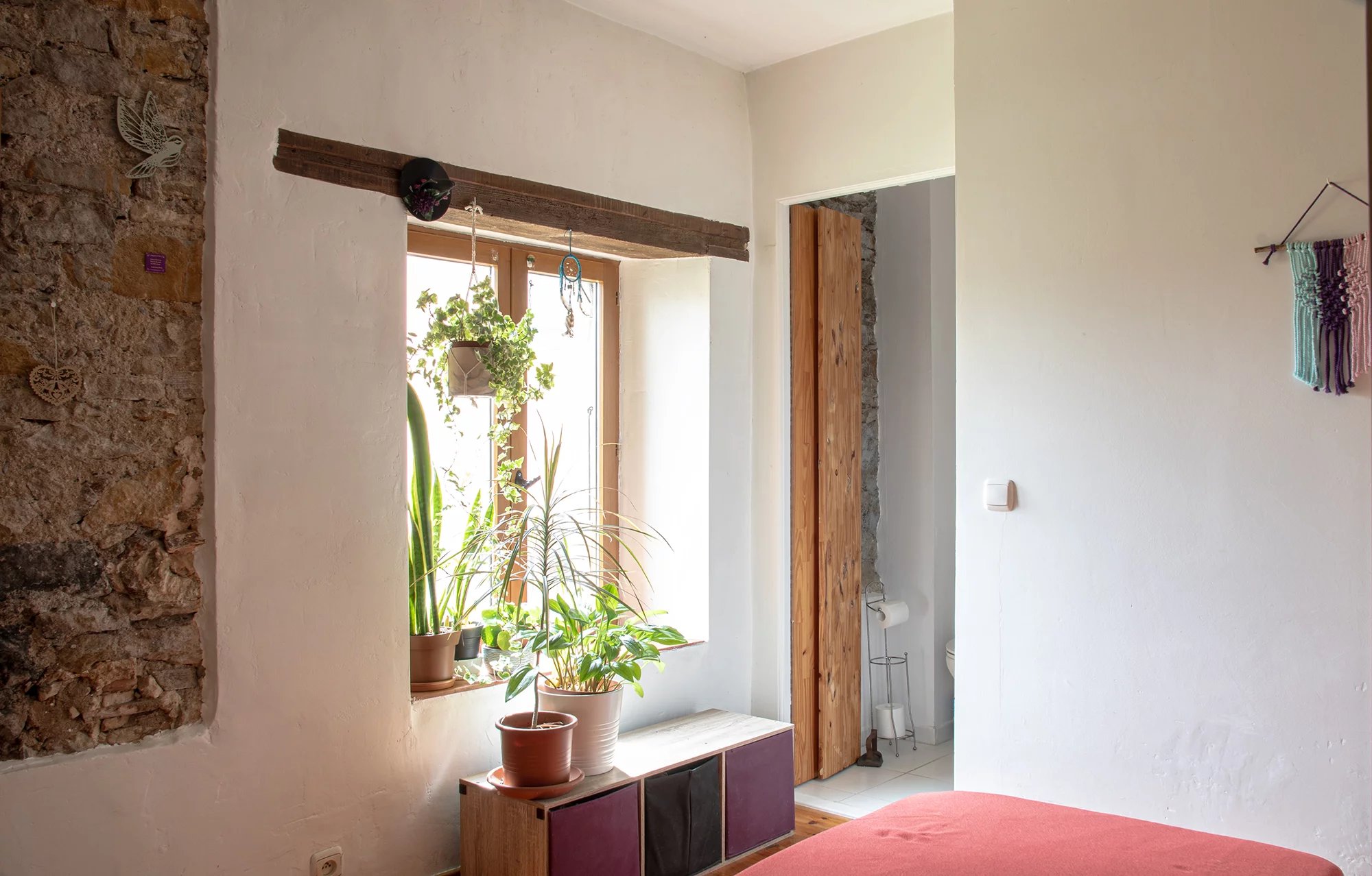 A unique  ‘arty’ and beautiful property in a glorious location, Languedoc-Roussillon – France – BVI81820