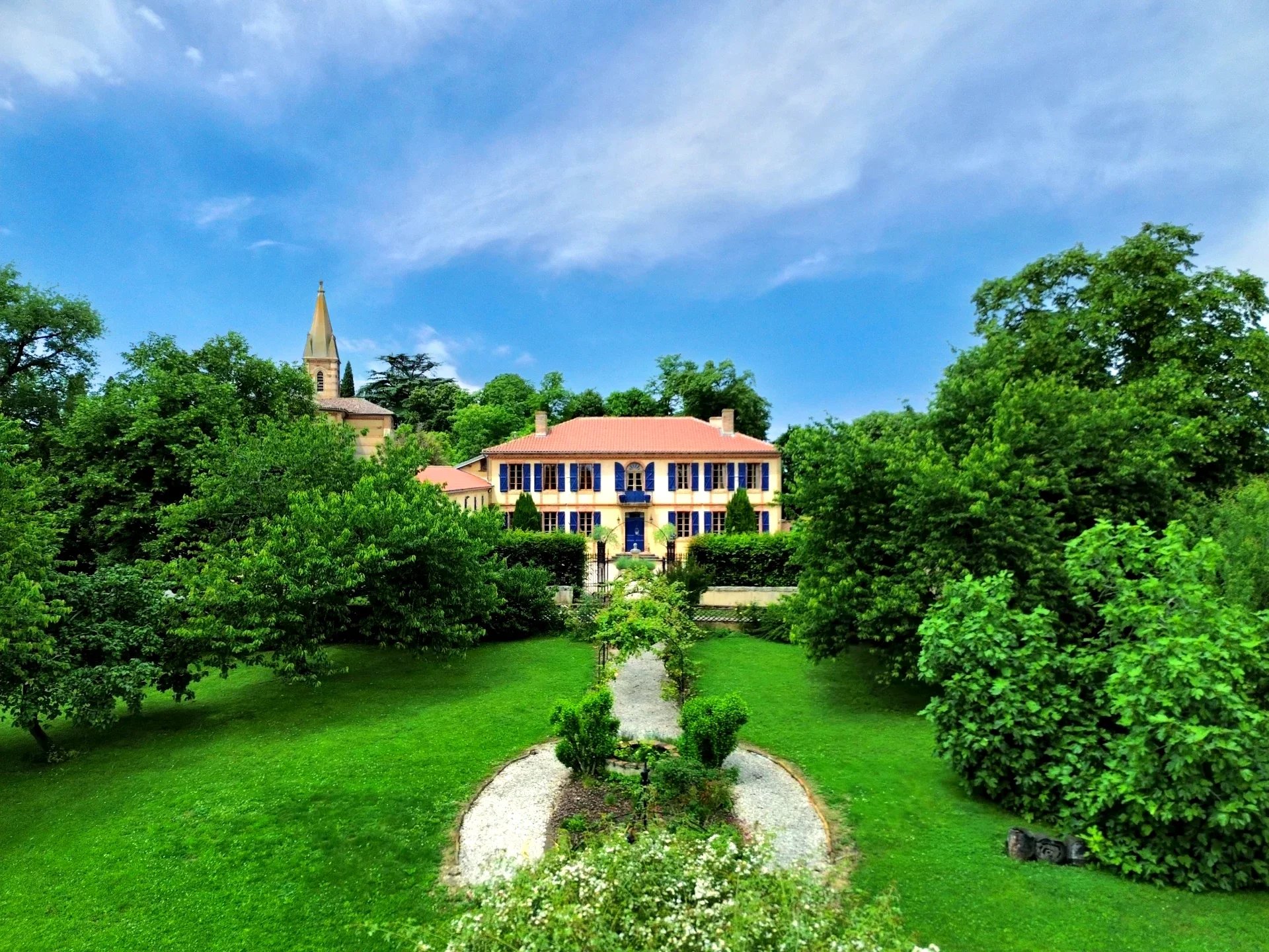 Timeless Elegance in the South of France – Prestigious Château in the Gers, Midi-Pyrénées – France – BVI80574