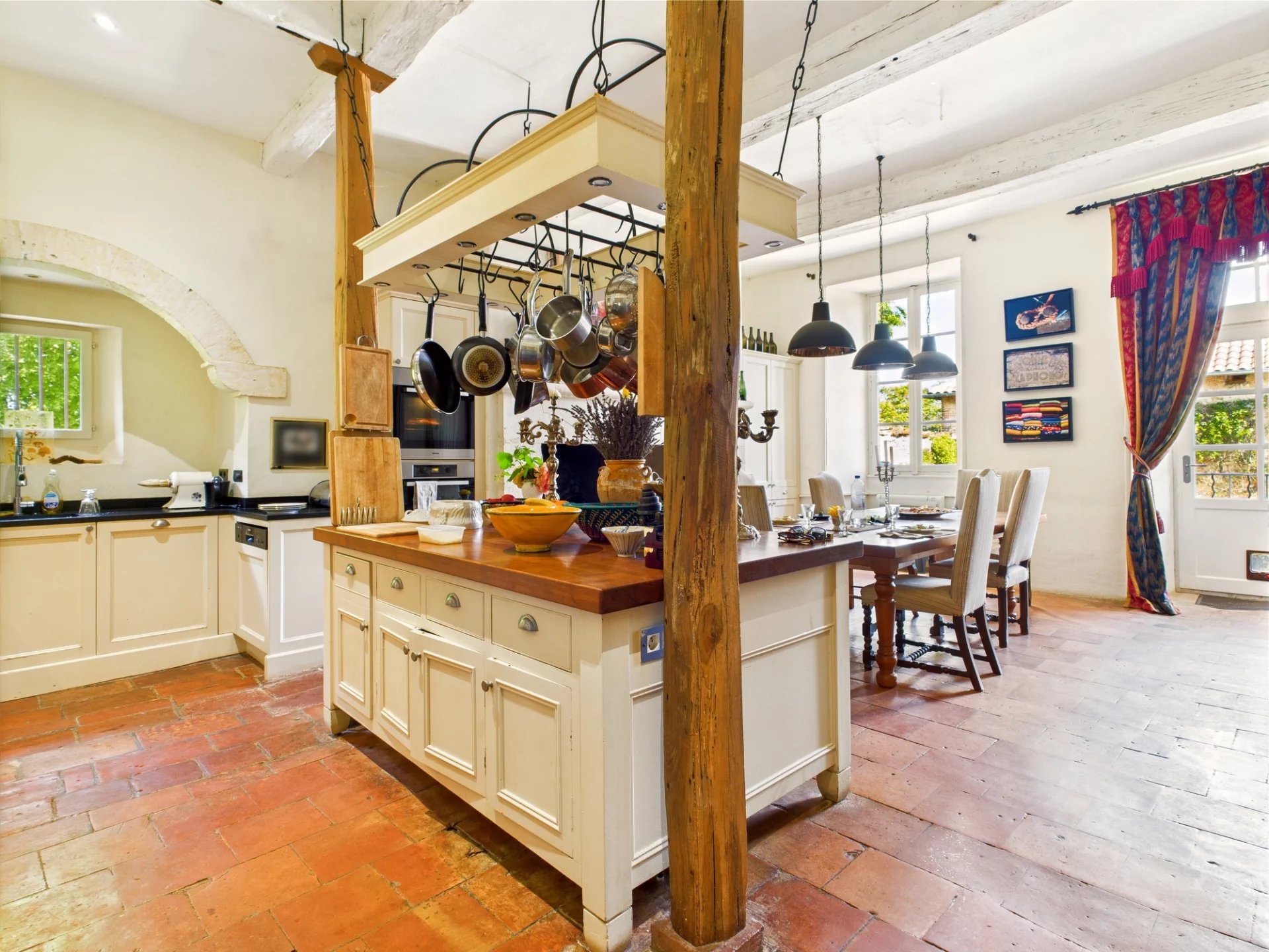 Timeless Elegance in the South of France – Prestigious Château in the Gers, Midi-Pyrénées – France – BVI80574