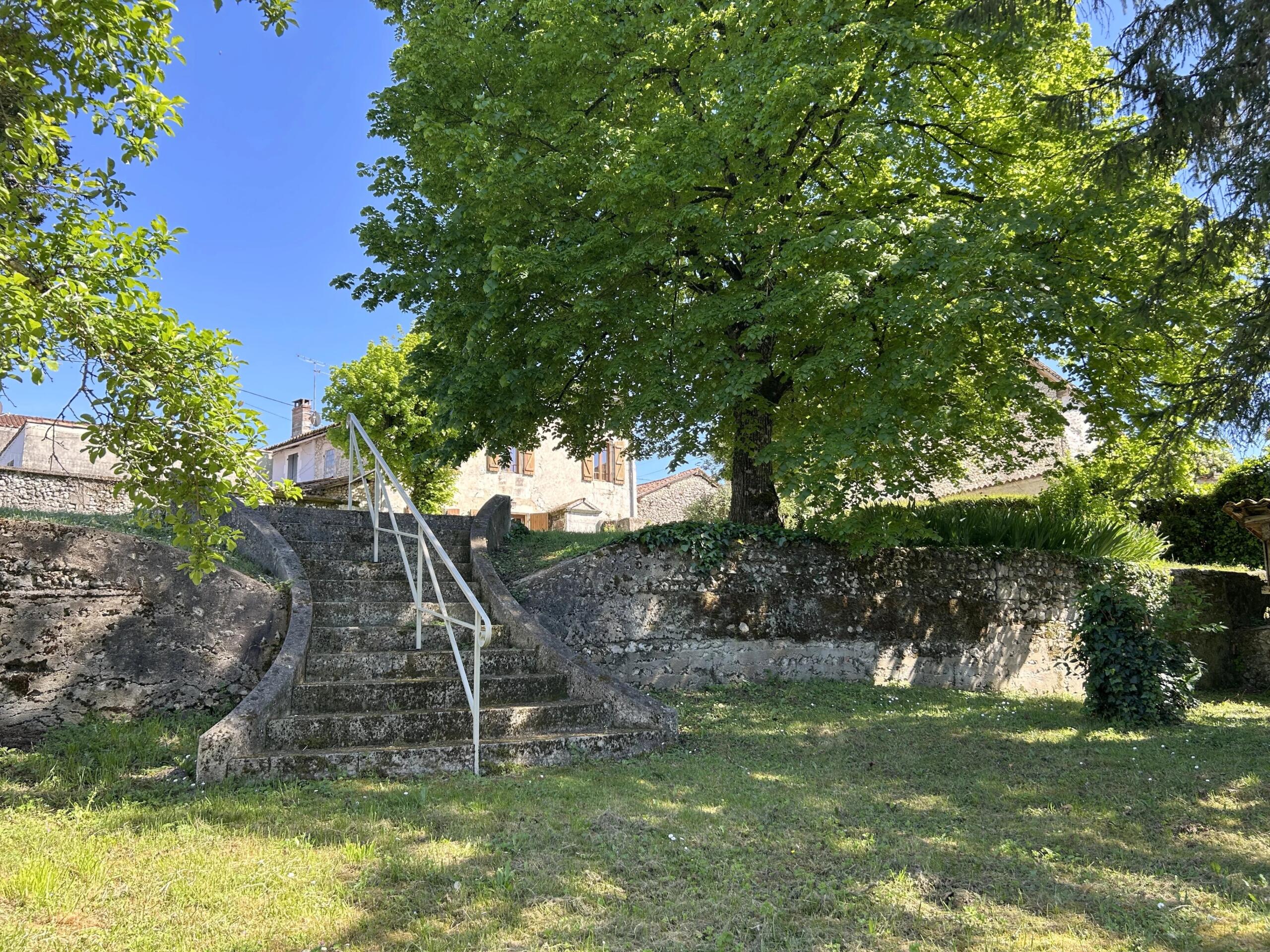 Character stone-built 4 bed property, Aquitaine – France – BVI85349