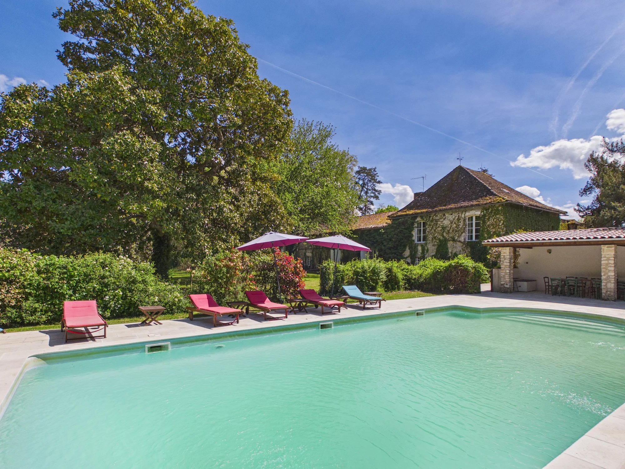 15th Century Chateau less than 30 minutes from Bergerac, Aquitaine – France – BVI84648