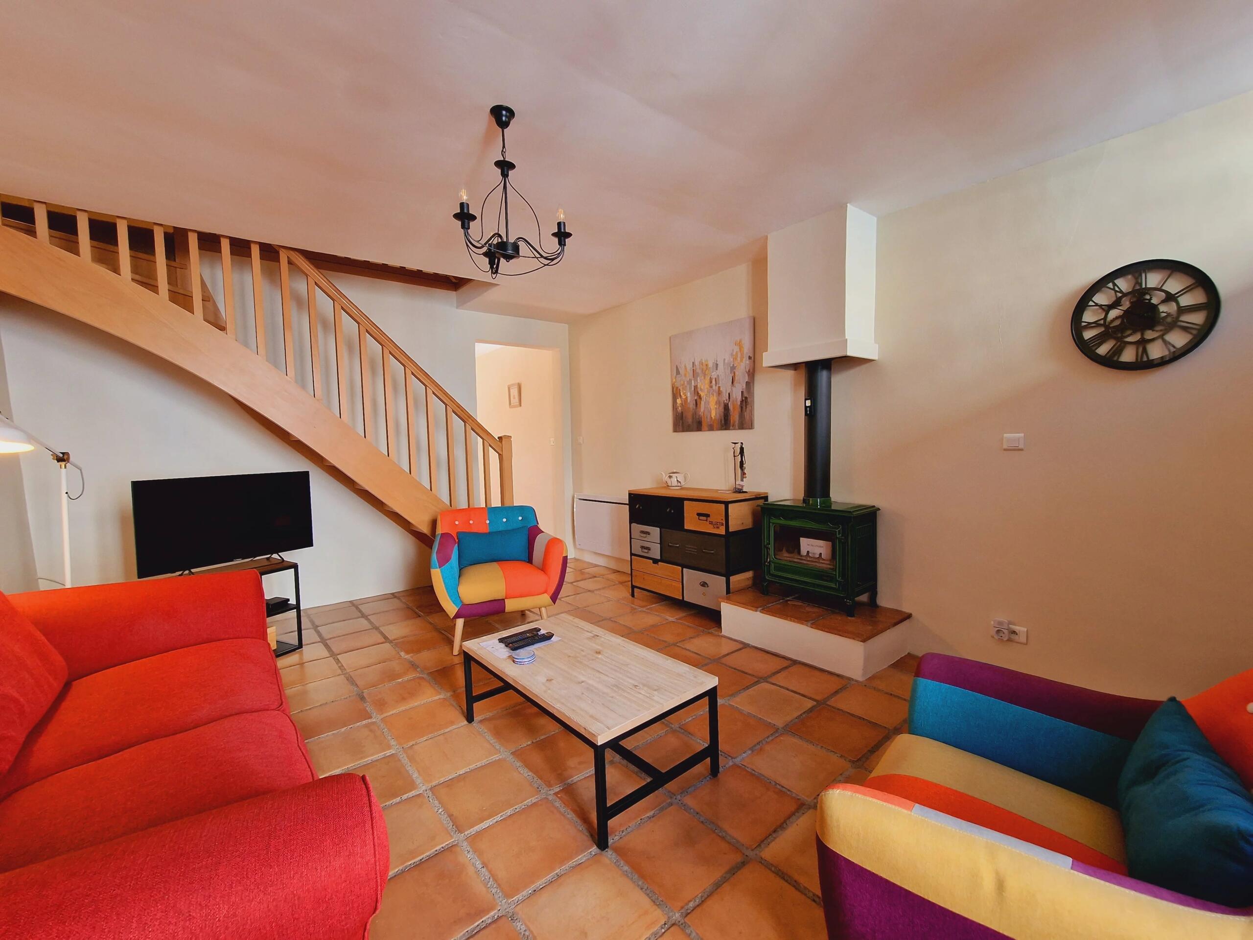 Immaculate fully-renovated charming terraced house with courtyard in Eymet, Aquitaine – France – BVI72484