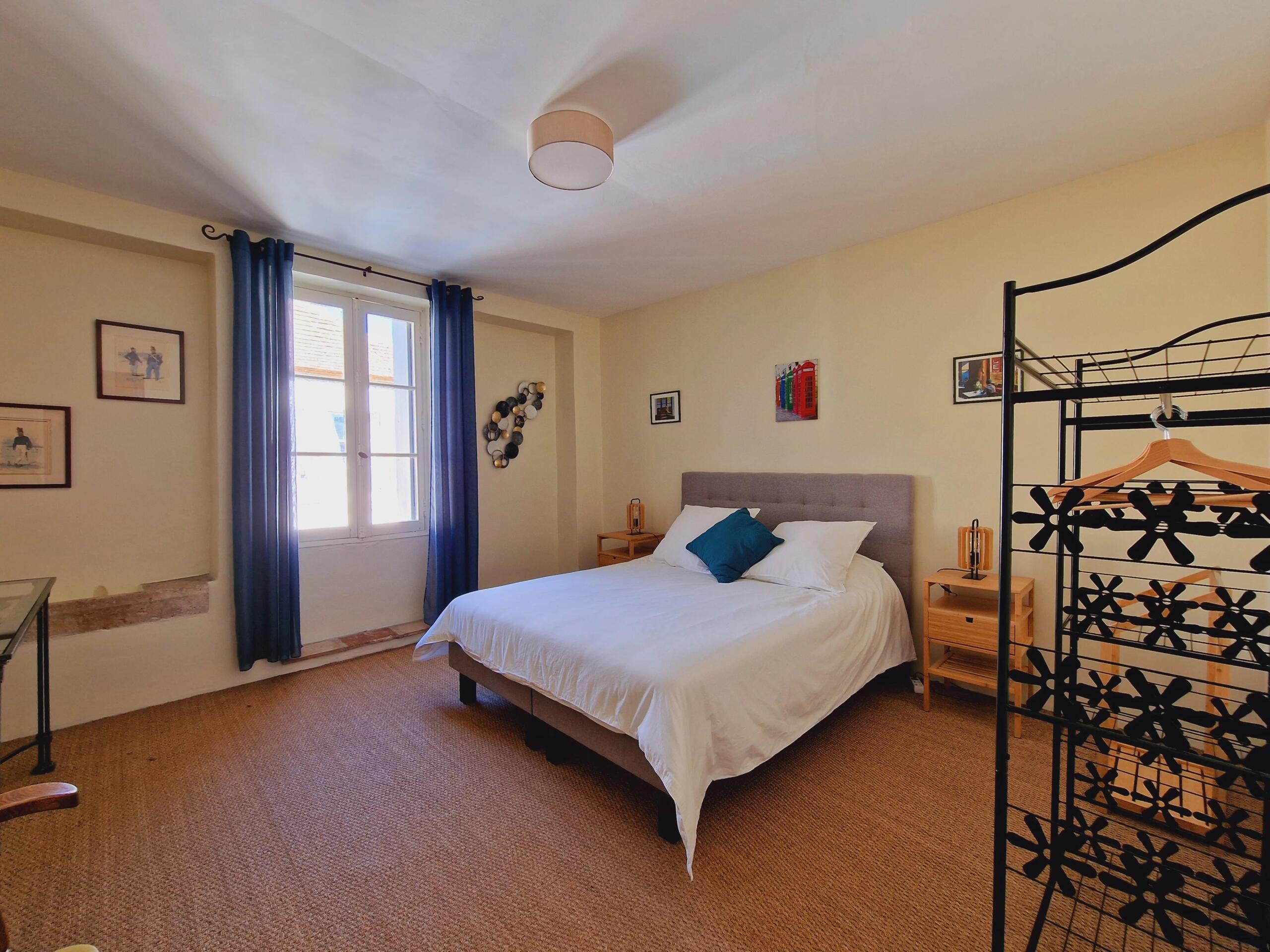 Immaculate fully-renovated charming terraced house with courtyard in Eymet, Aquitaine – France – BVI72484
