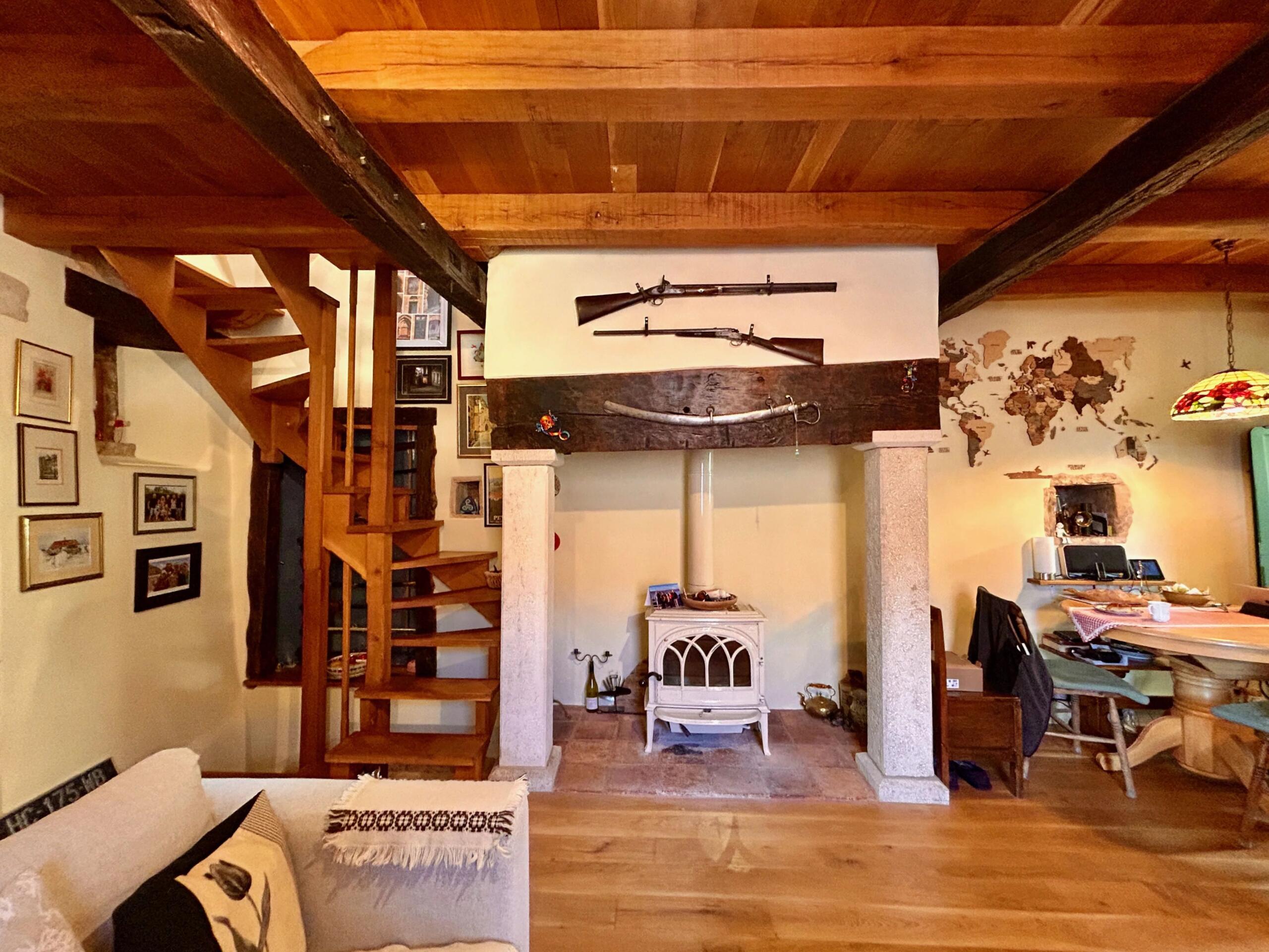 Beautifully renovated stone house with terrace in popular village setting, Midi-Pyrénées – France – BVI85360