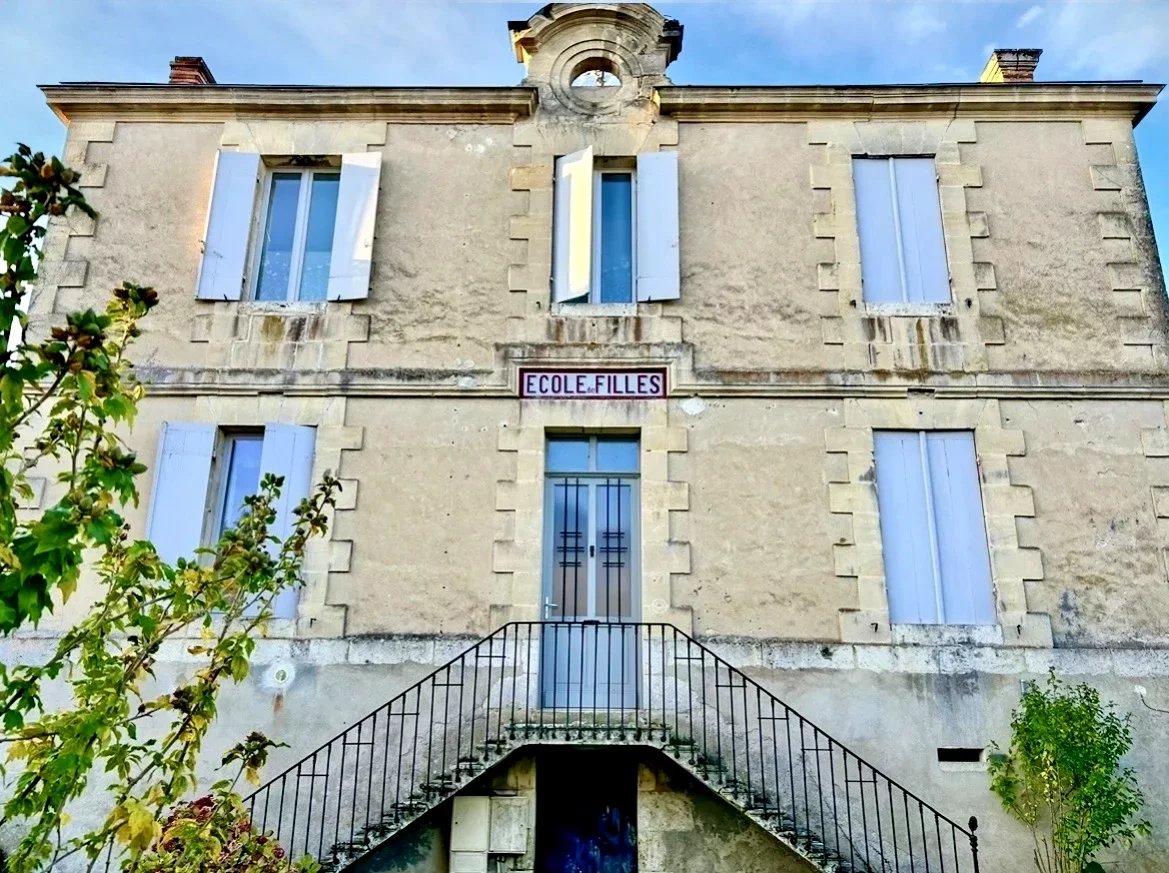 Former Stone School in the Heart of Lot-et-Garonne, Aquitaine – France – BVI84443