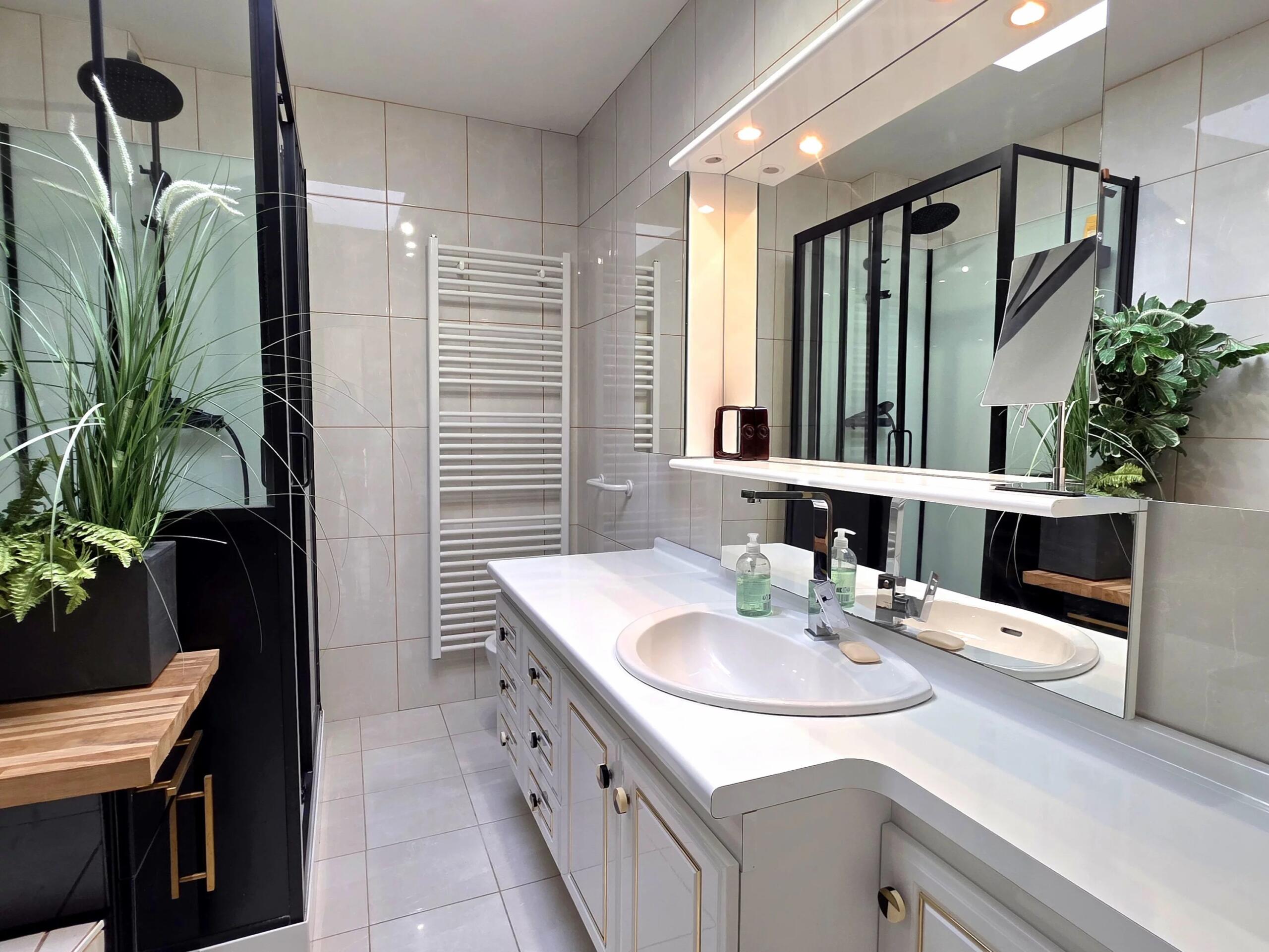 The Perfect Lifestyle Property – Business Below, Dream Home Above, Aquitaine – France – BVI85435