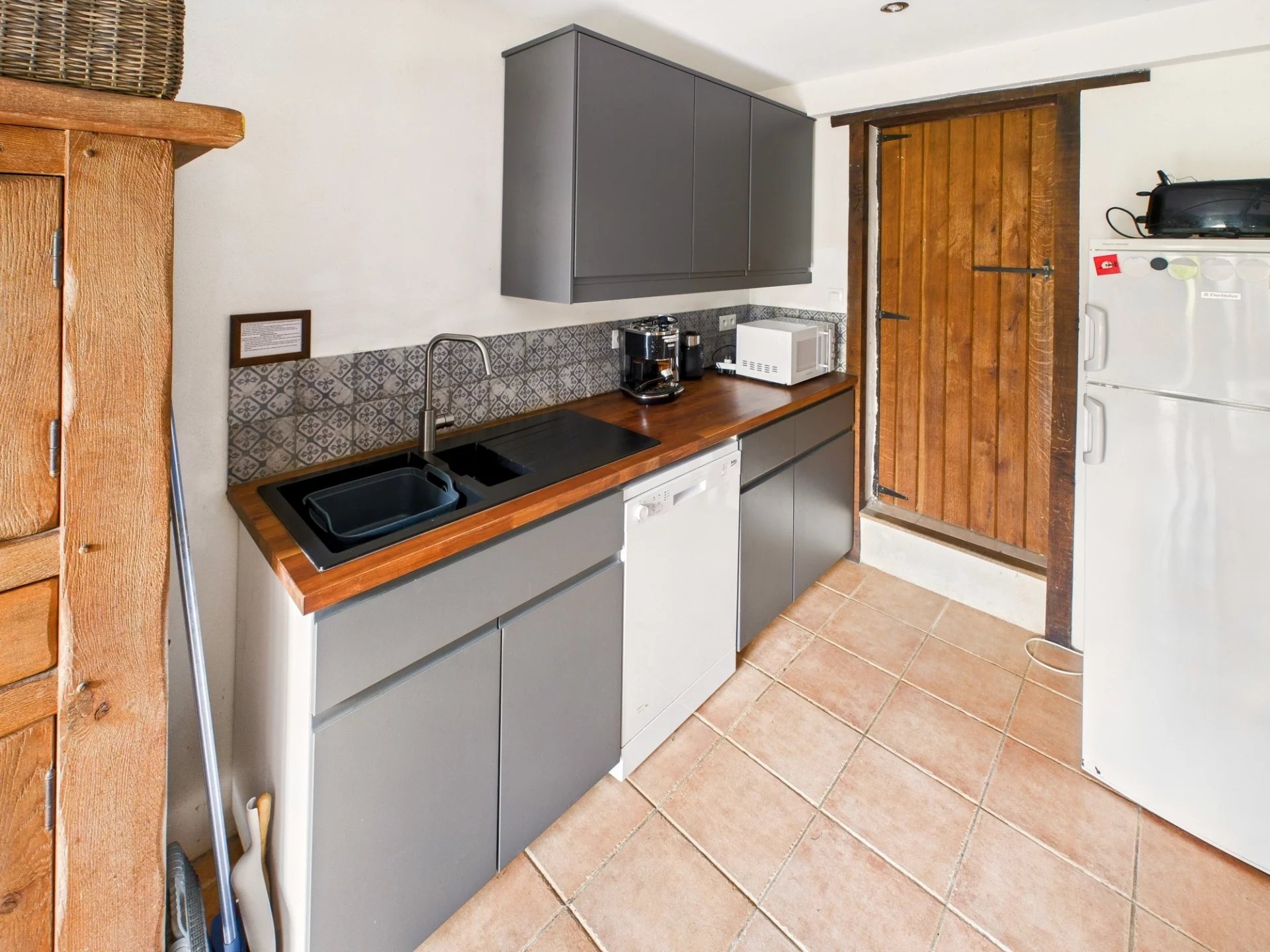 Charming country house with separate studio and pool, Poitou-Charentes – France – BVI79793