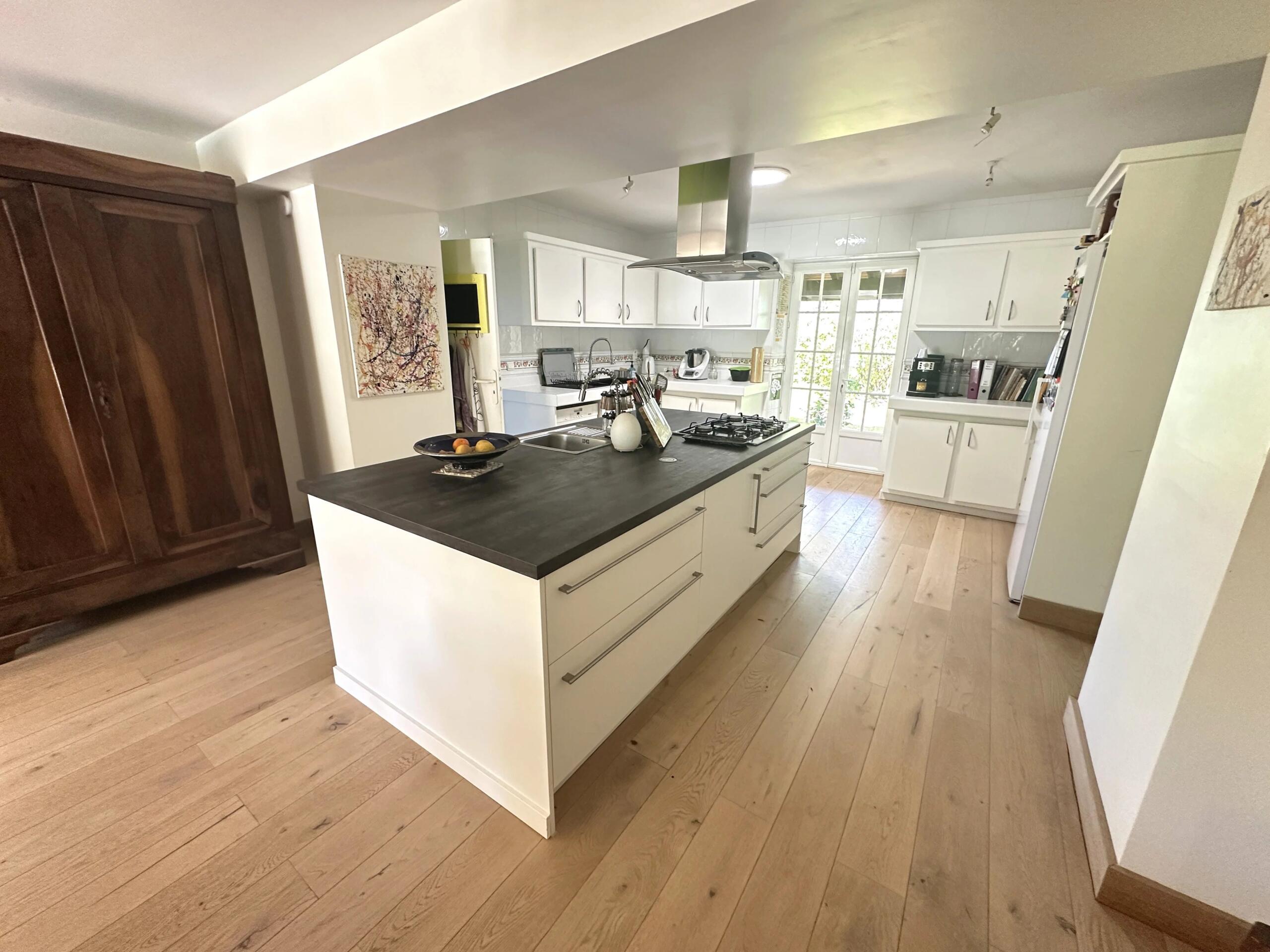 Lovely stone property with guest house, outbuildings and pool near Monségur and Duras, Aquitaine – France – BVI82378