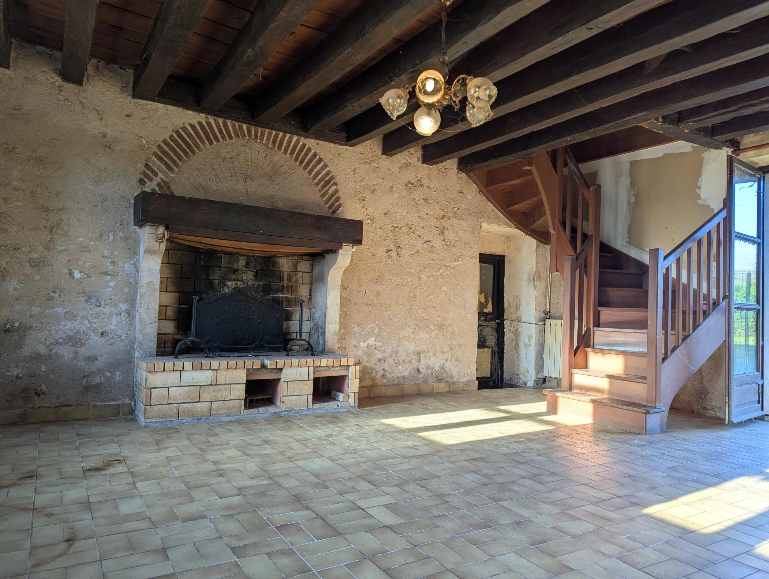 Characterful cottage, located in the heart of the Vienne, Poitou-Charentes – France – BVI84642