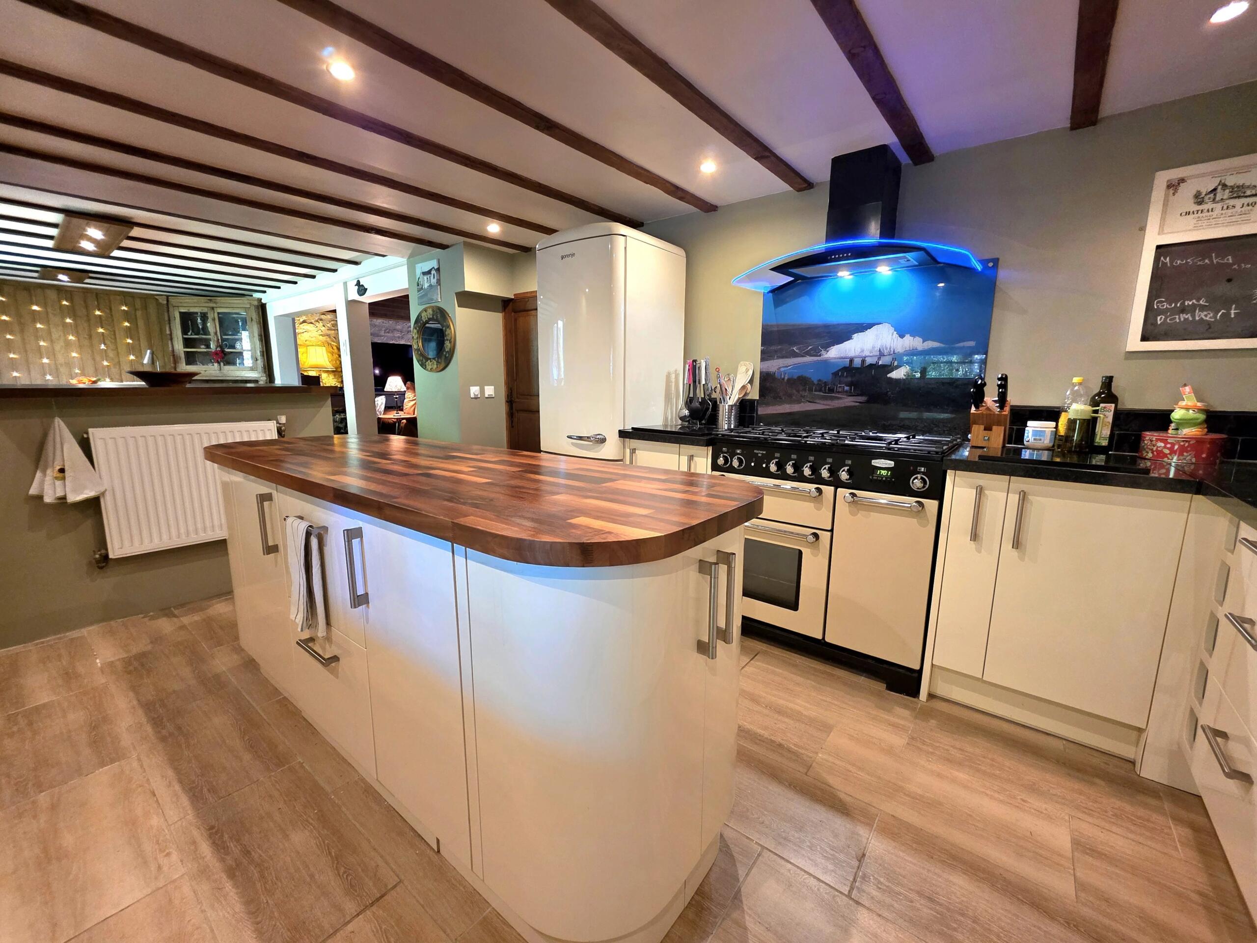 EYMET – Charming Renovated Bastide Home with Garden and Parking, Aquitaine – France – BVI84259