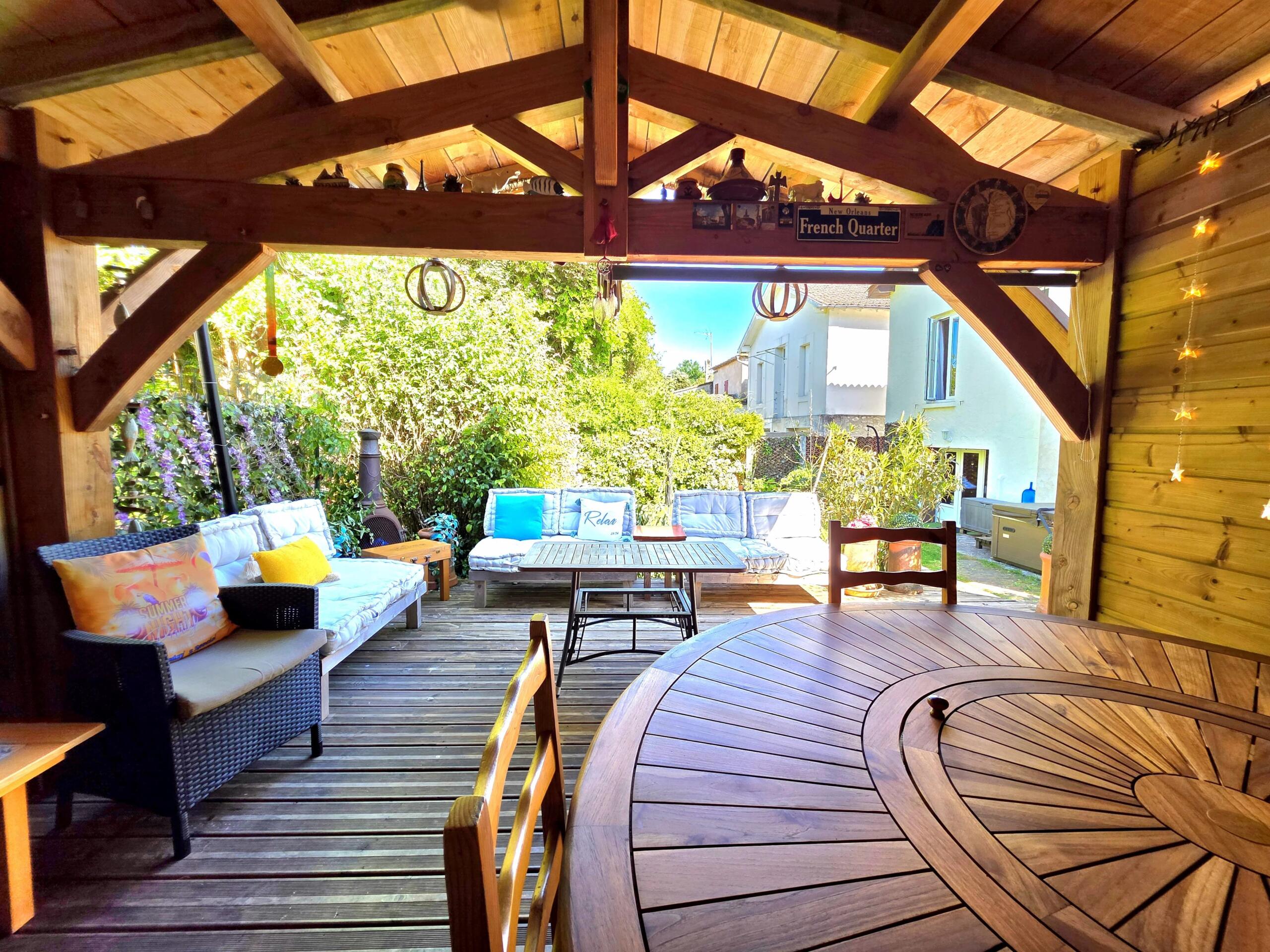 EYMET – Charming Renovated Bastide Home with Garden and Parking, Aquitaine – France – BVI84259