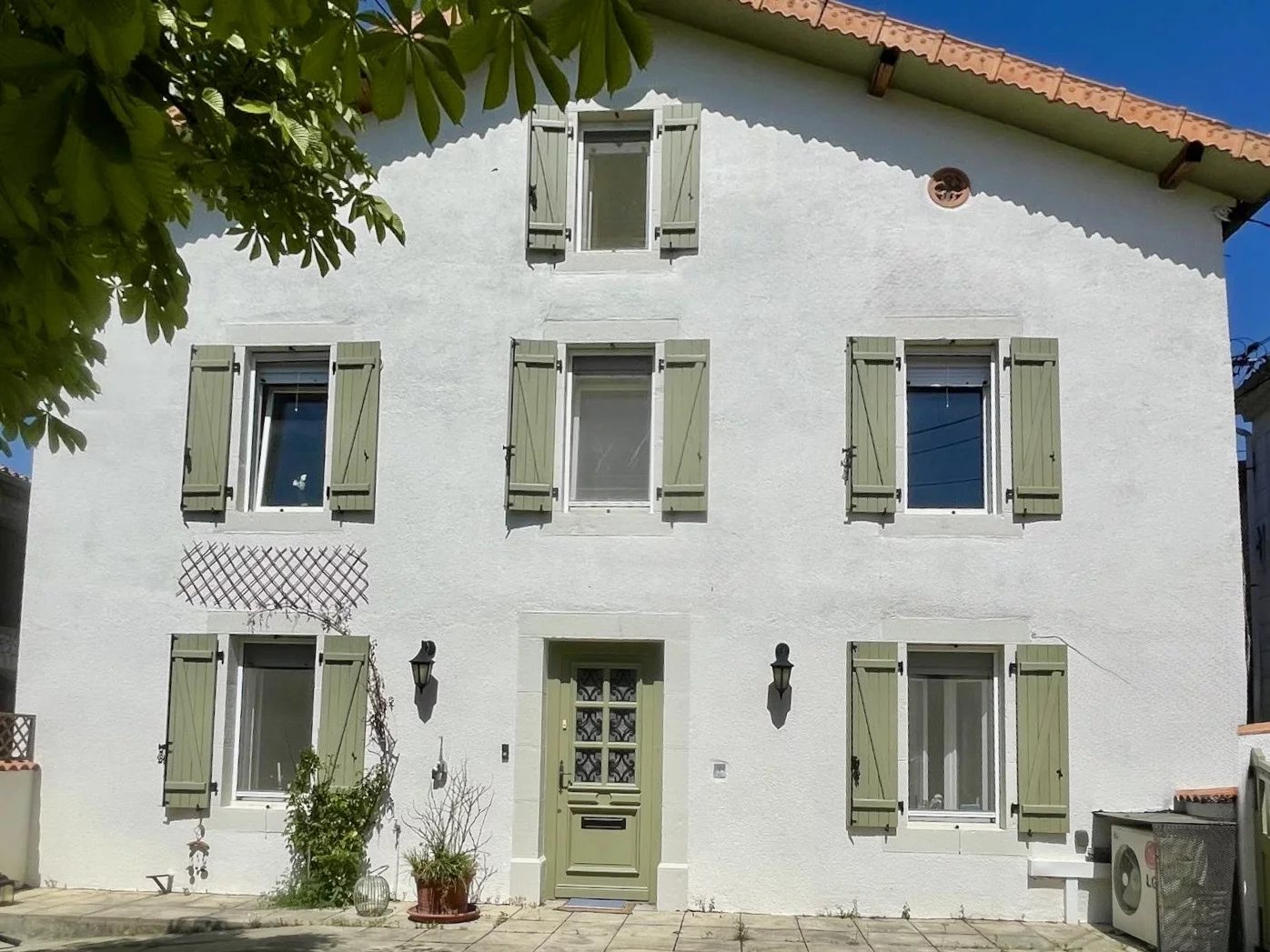 Character stone house with garden and barn – move-in ready, Languedoc-Roussillon – France – BVI82825