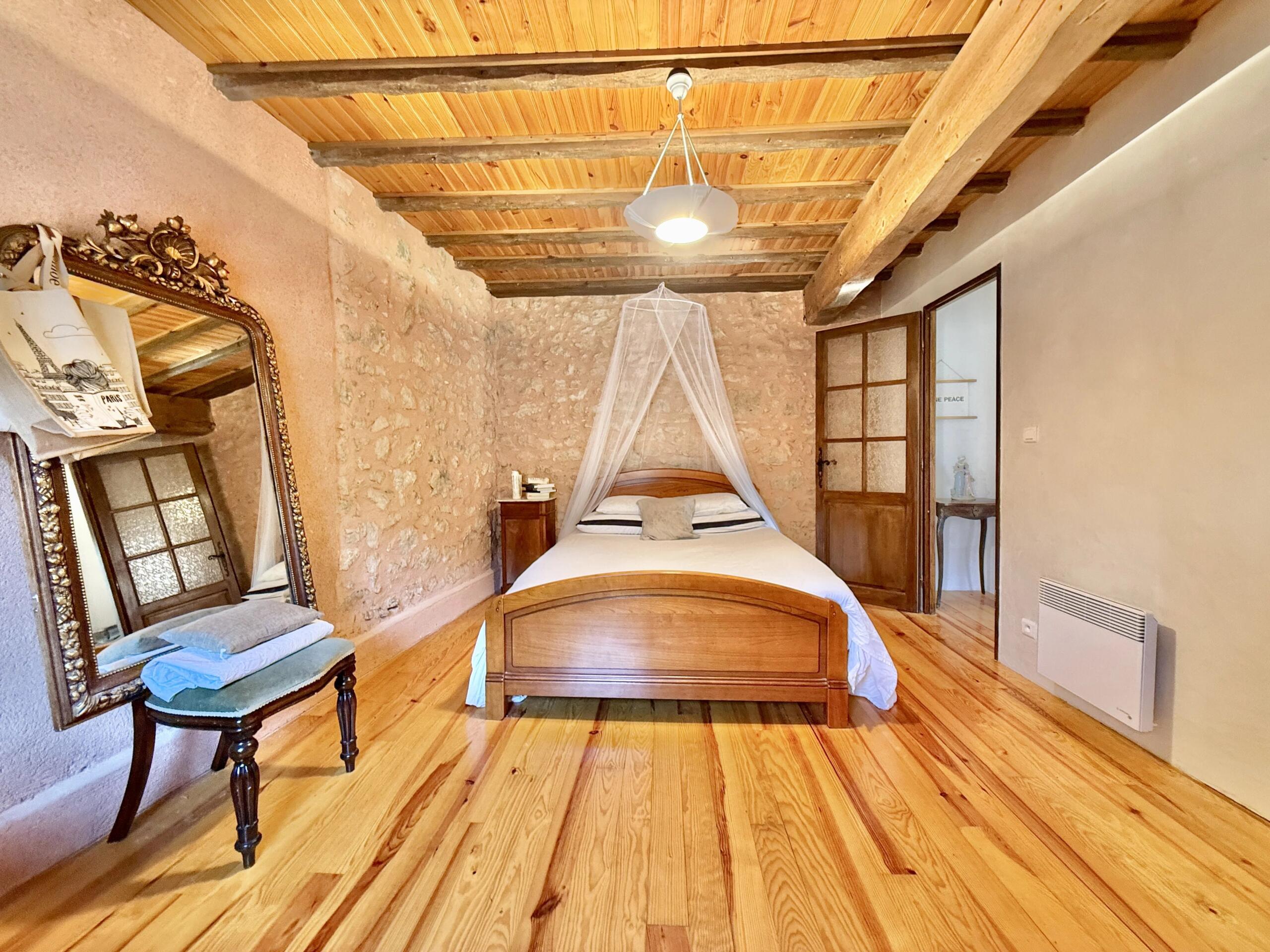 Character stone house with garden and barn – move-in ready, Languedoc-Roussillon – France – BVI82825