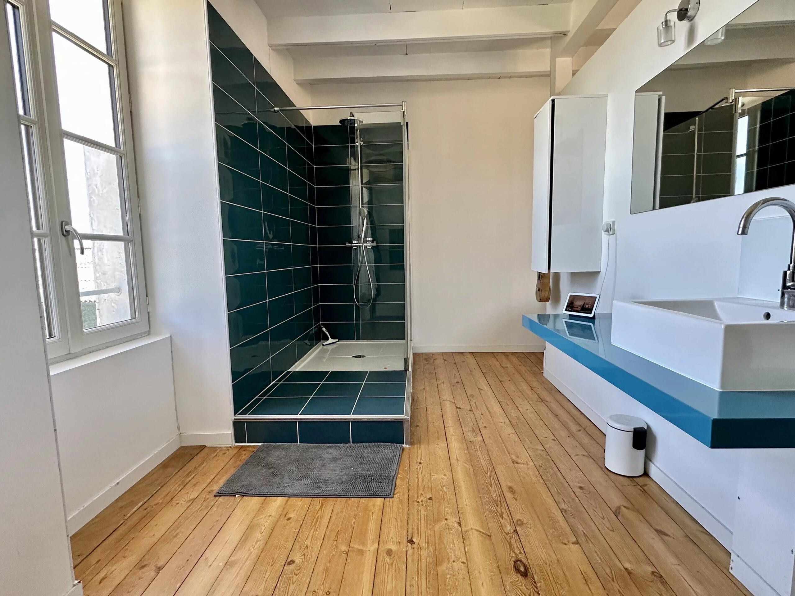 Beautifully renovated Charentaise house located in Saint-Saturnin, close to Angoulême, Poitou-Charentes – France – BVI85345