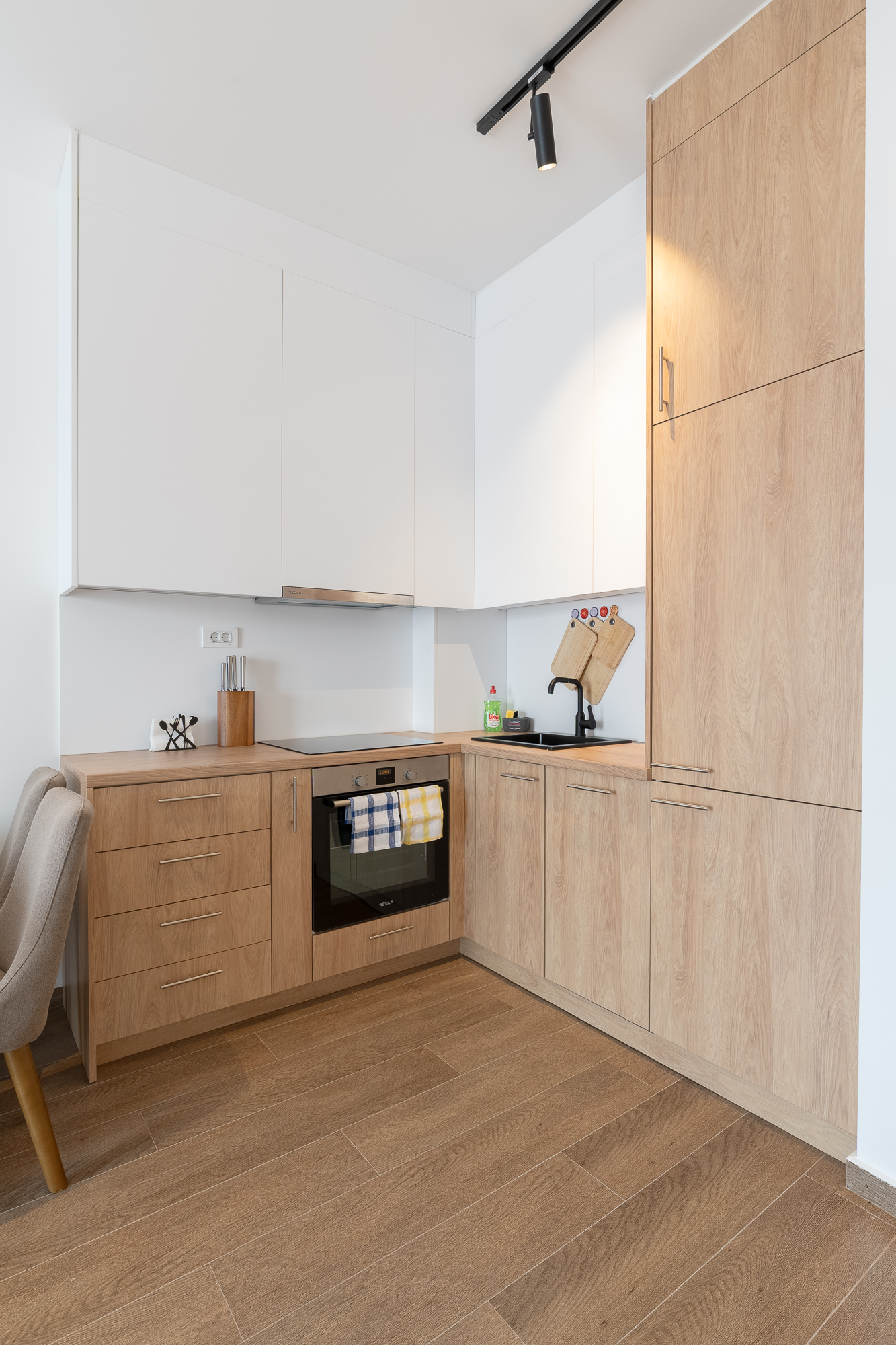 Sunny one-bedroom apartment of 42 m² in Budva, close to the sea.