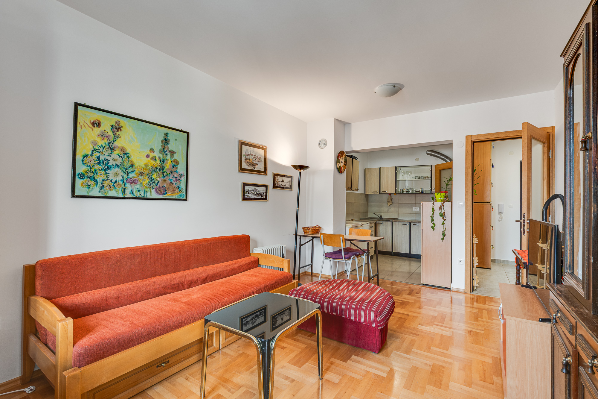 47 m² | 2-Room Apartment with 1 Bedroom and Balcony for Sale