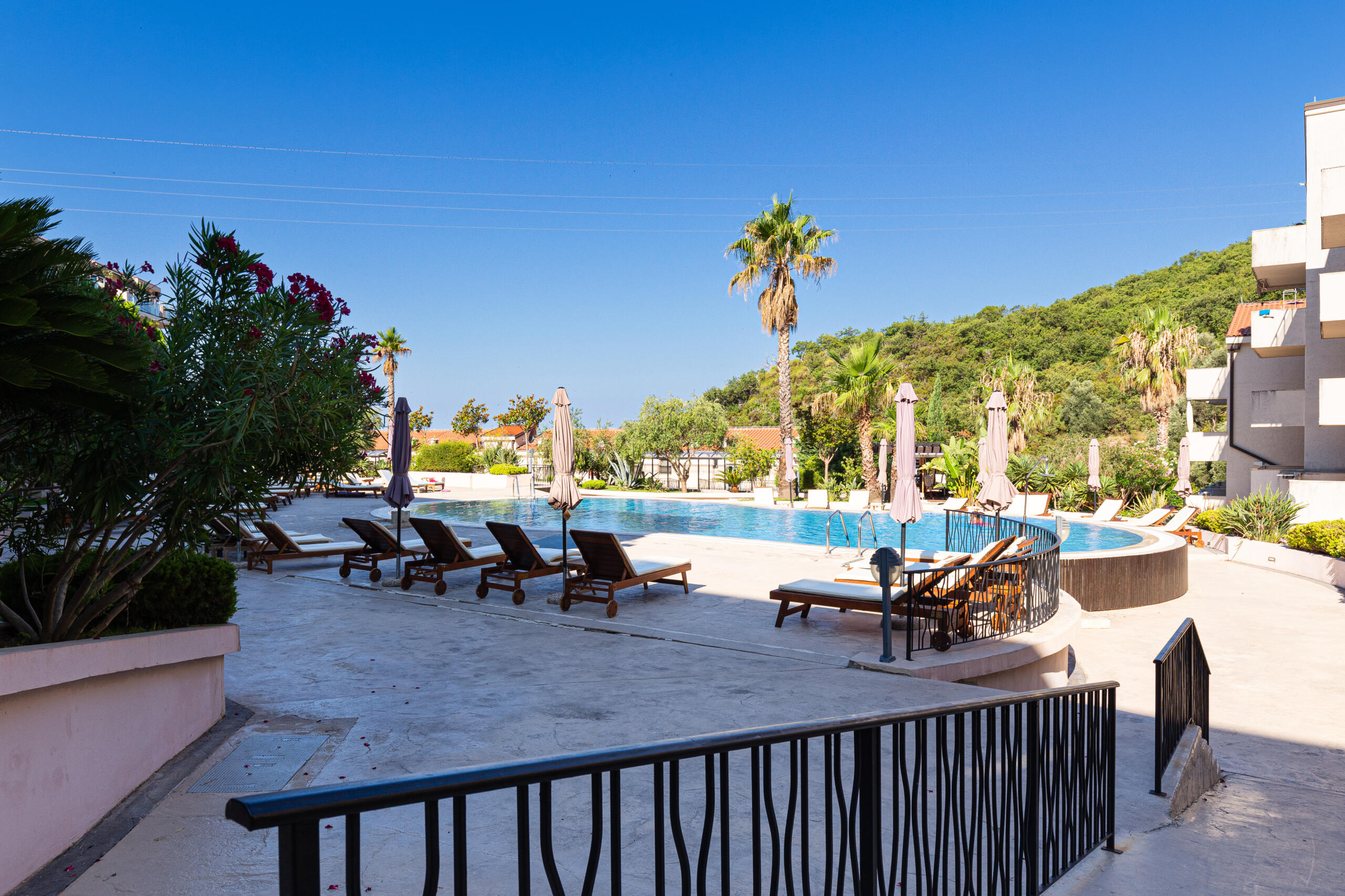 Elegant two-bedroom apartment in Pržno – 57 m²