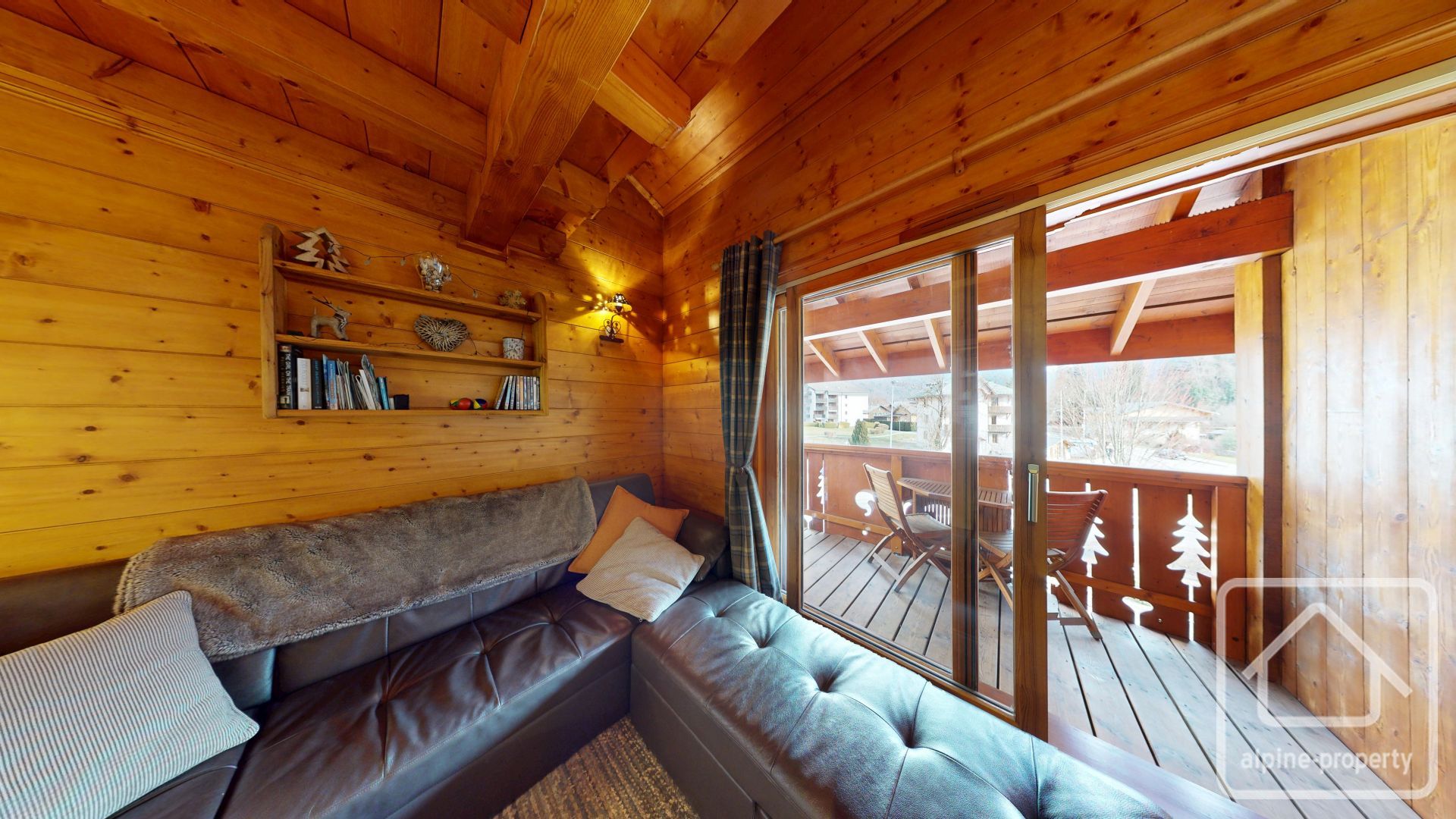 3 Bedroom Duplex Centrally Located In Samoens With Underground Garage And Cave, 20m From The Ski Bus And Local Mini Market – EPICEA