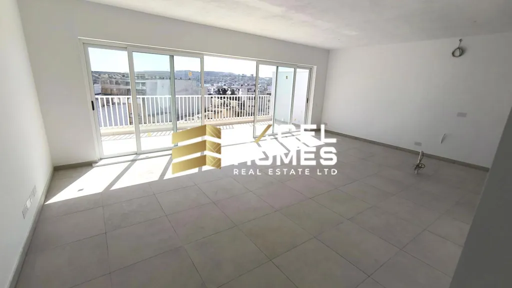 2 bedroom Penthouse in Gzira, Malta – 67932