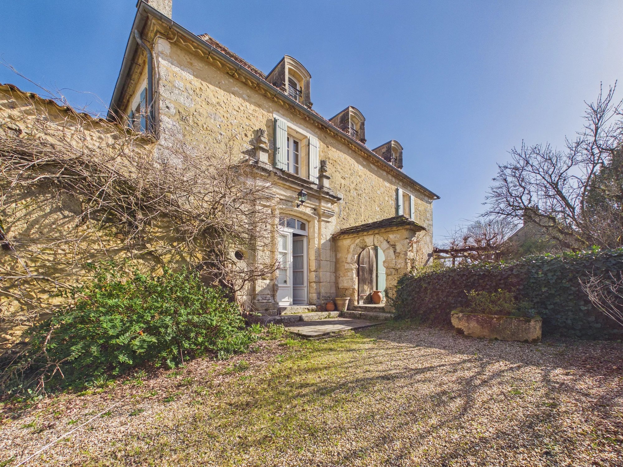 Historical Manoir with Guest House, Pigeonnier and Pools, Aquitaine – France – BVI83067