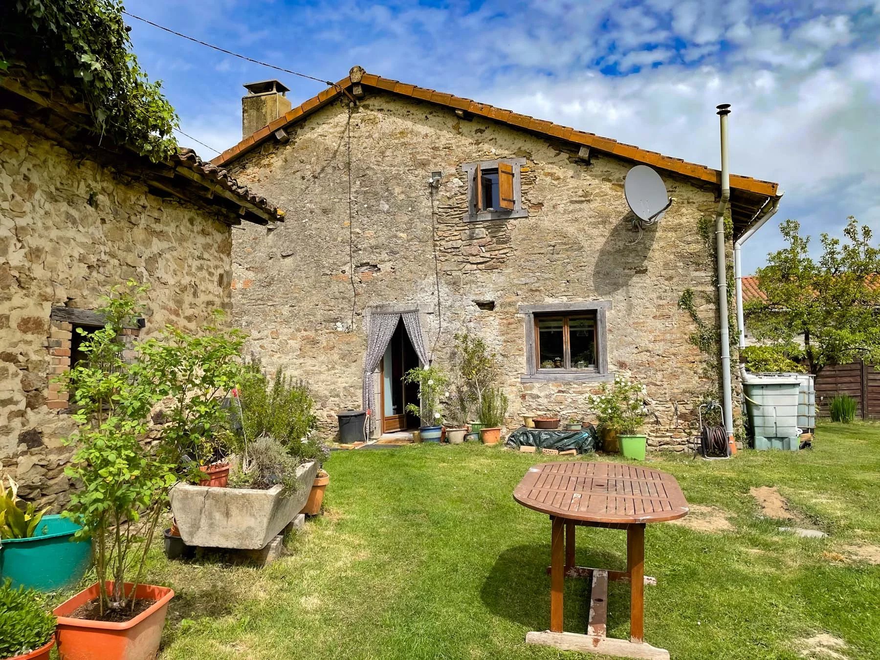 Character-filled, renovated stone house with two large barns and a good sized enclosed garden, Limousin – France – BVI85365