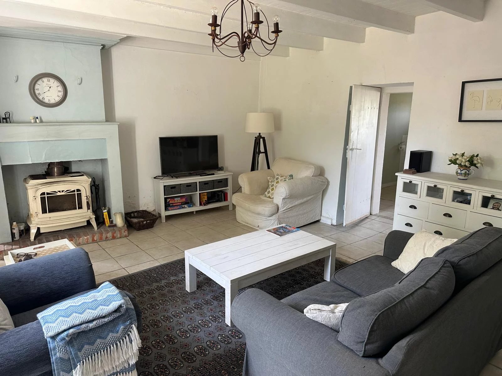 Spacious 4 bed 4 bath Charentaise with Pool Close to Village, Poitou-Charentes – France – BVI85369