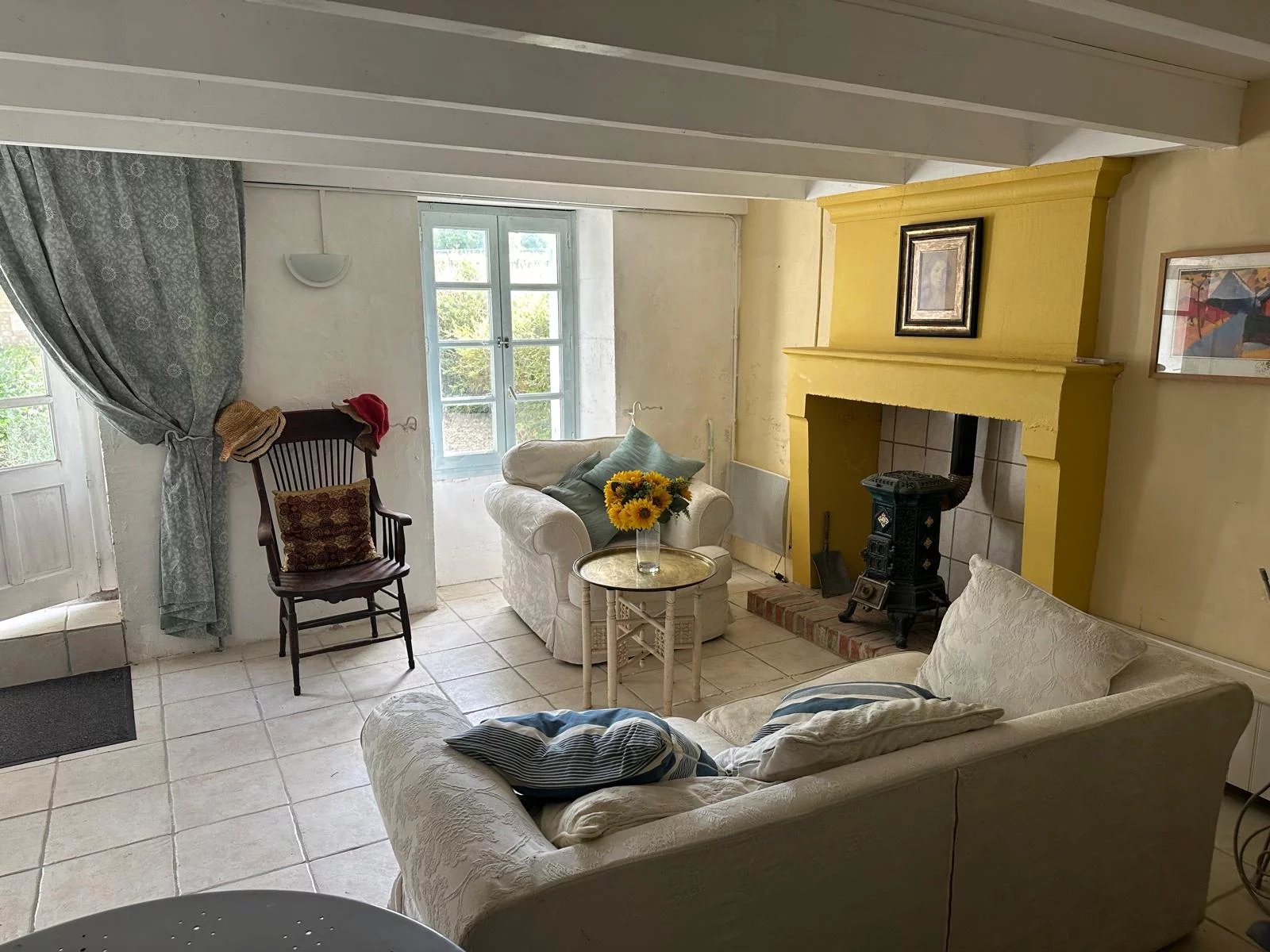Spacious 4 bed 4 bath Charentaise with Pool Close to Village, Poitou-Charentes – France – BVI85369
