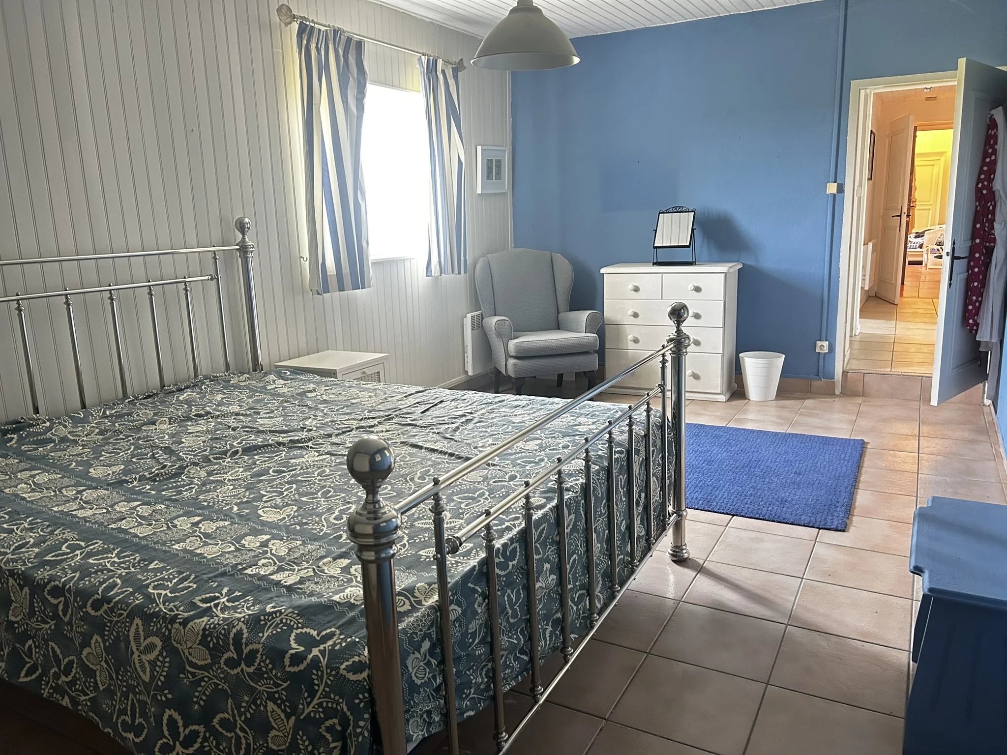 Spacious 4 bed 4 bath Charentaise with Pool Close to Village, Poitou-Charentes – France – BVI85369
