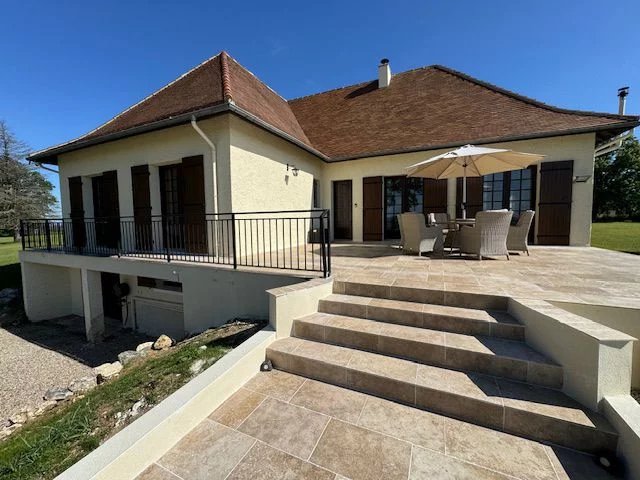 Renovated 5 bed/5 bath home with wonderful views, Aquitaine – France – BVI82932