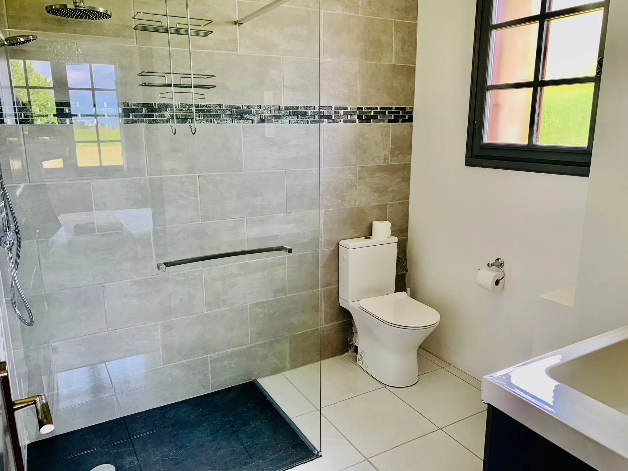 Renovated 5 bed/5 bath home with wonderful views, Aquitaine – France – BVI82932