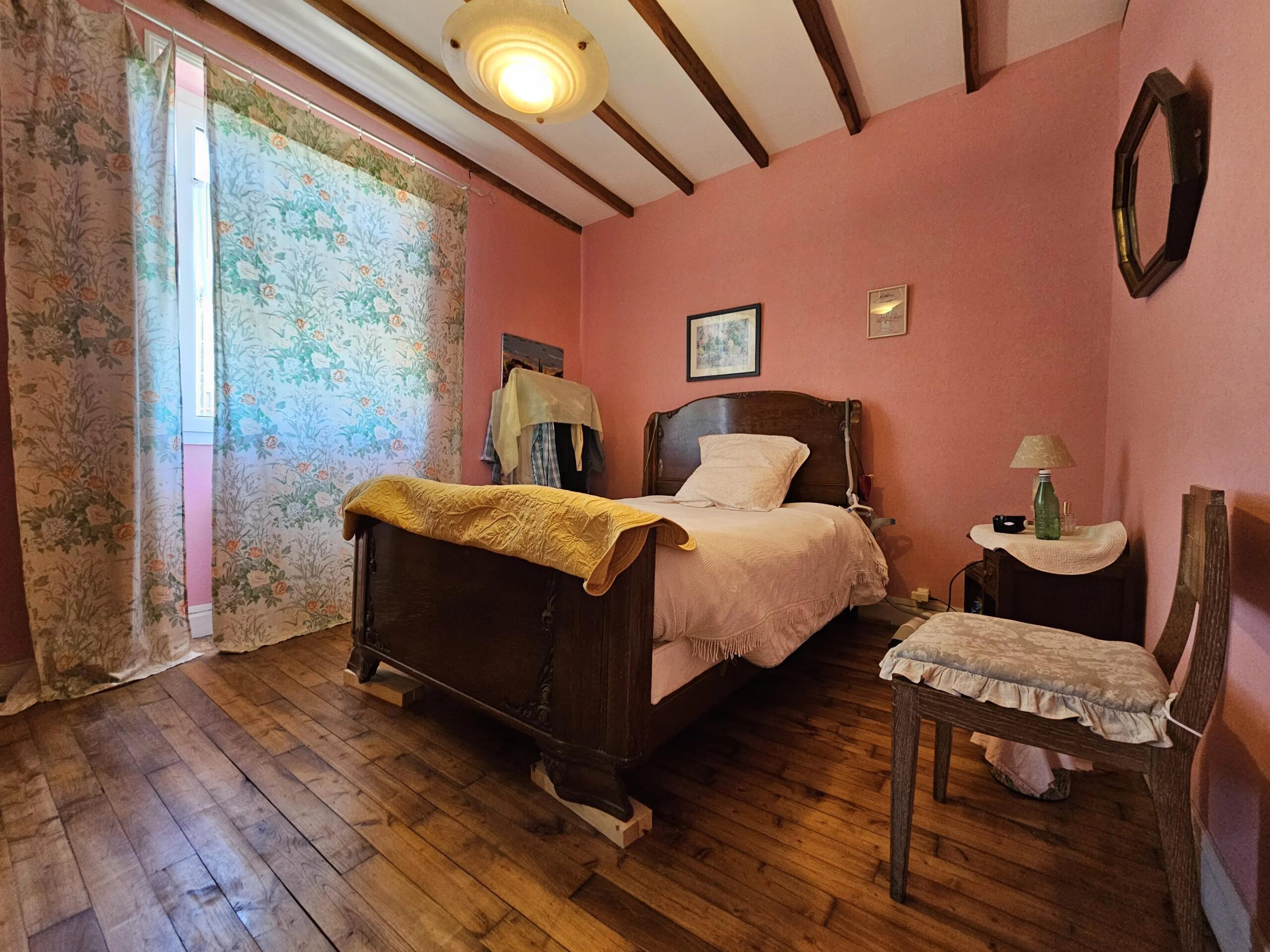 Charming 3-Bedroom Home with Guest Annexe, Cottage to Renovate & Exceptional Features, Poitou-Charentes – France – BVI85201