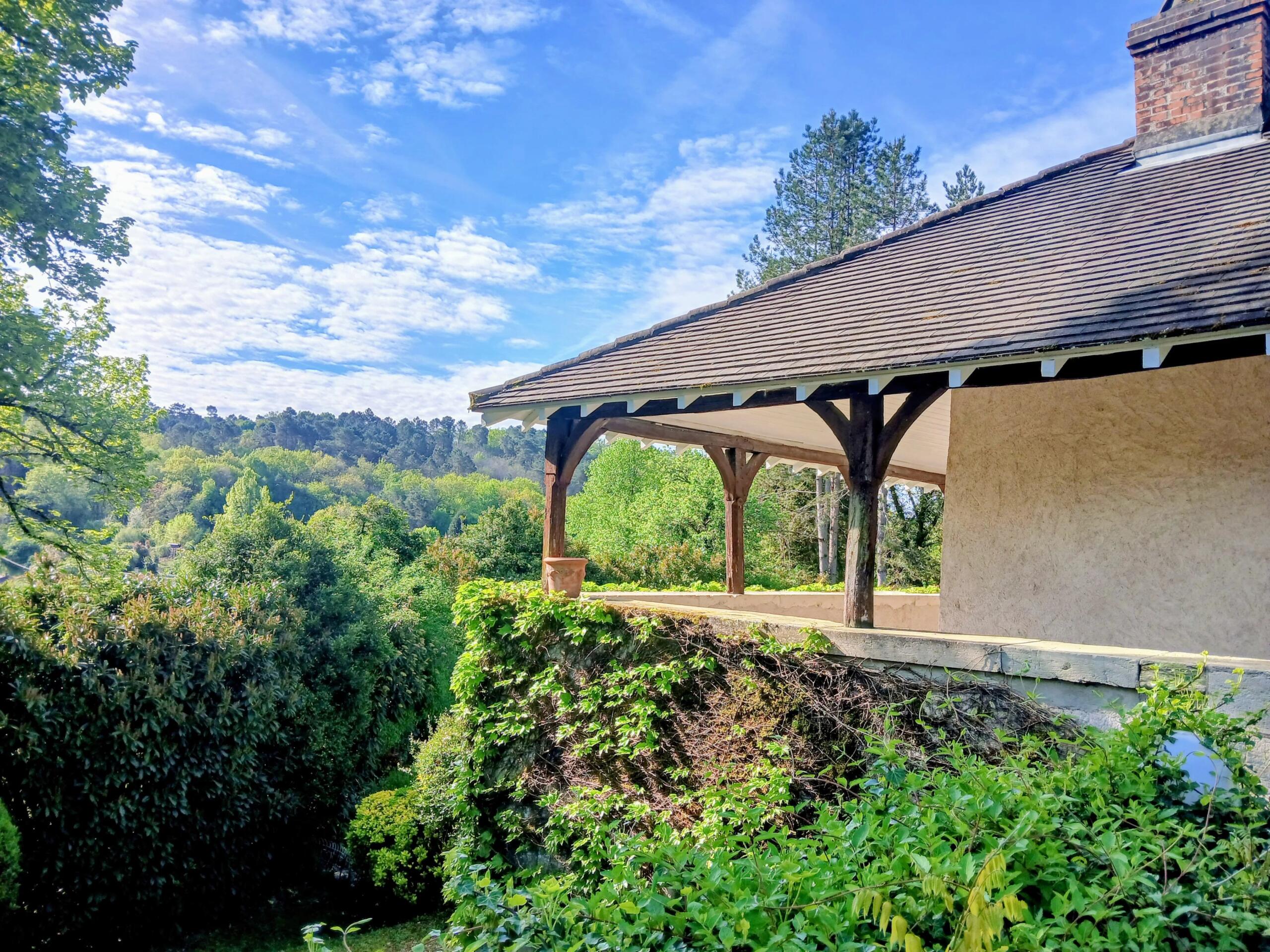 Beautiful property, with guest accommodation and forest views, to renovate, Aquitaine – France – BVI85218
