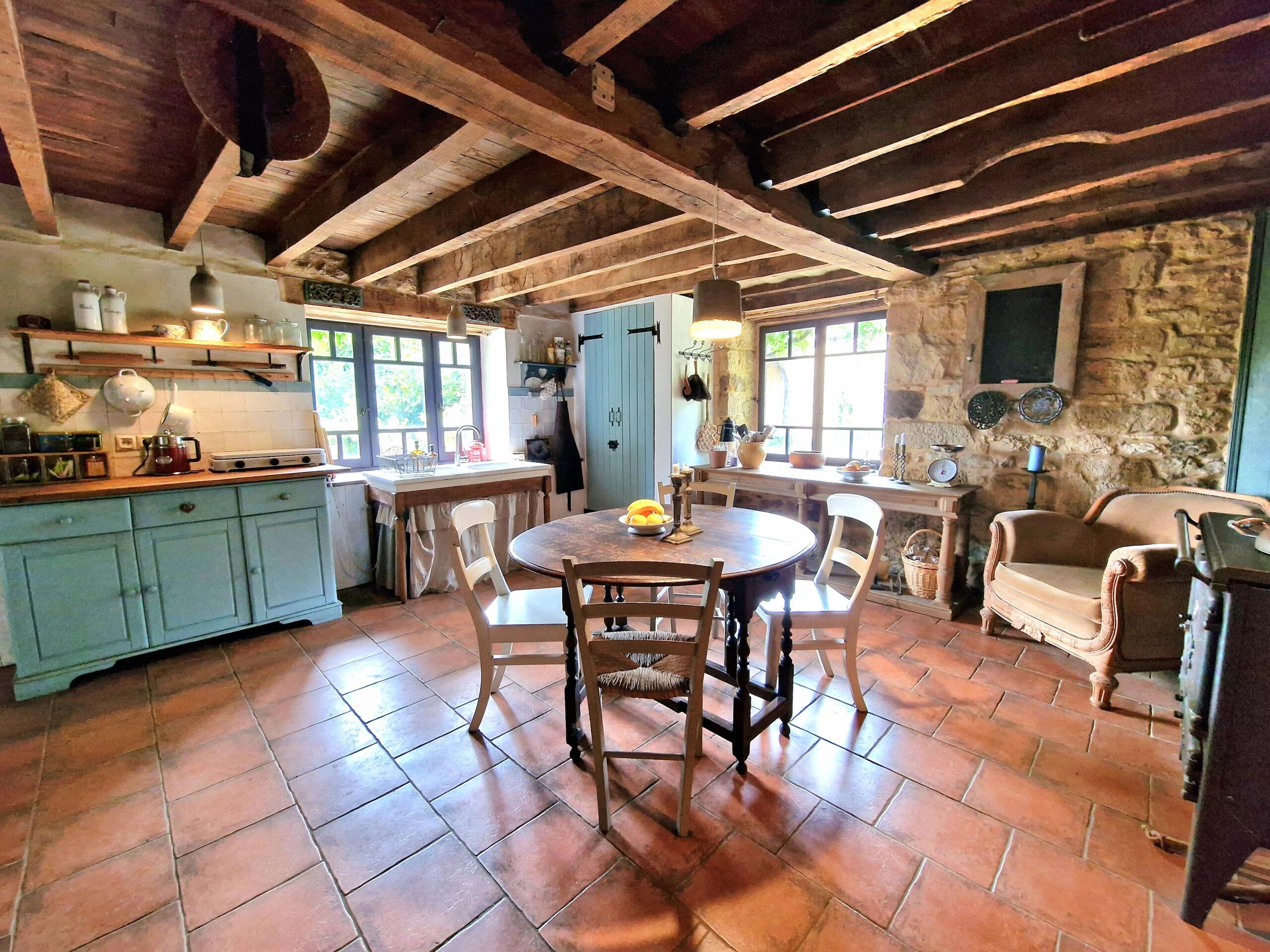 Traditional Stone House with outbuildings, land and VIEWS!, Aquitaine – France – BVI67627